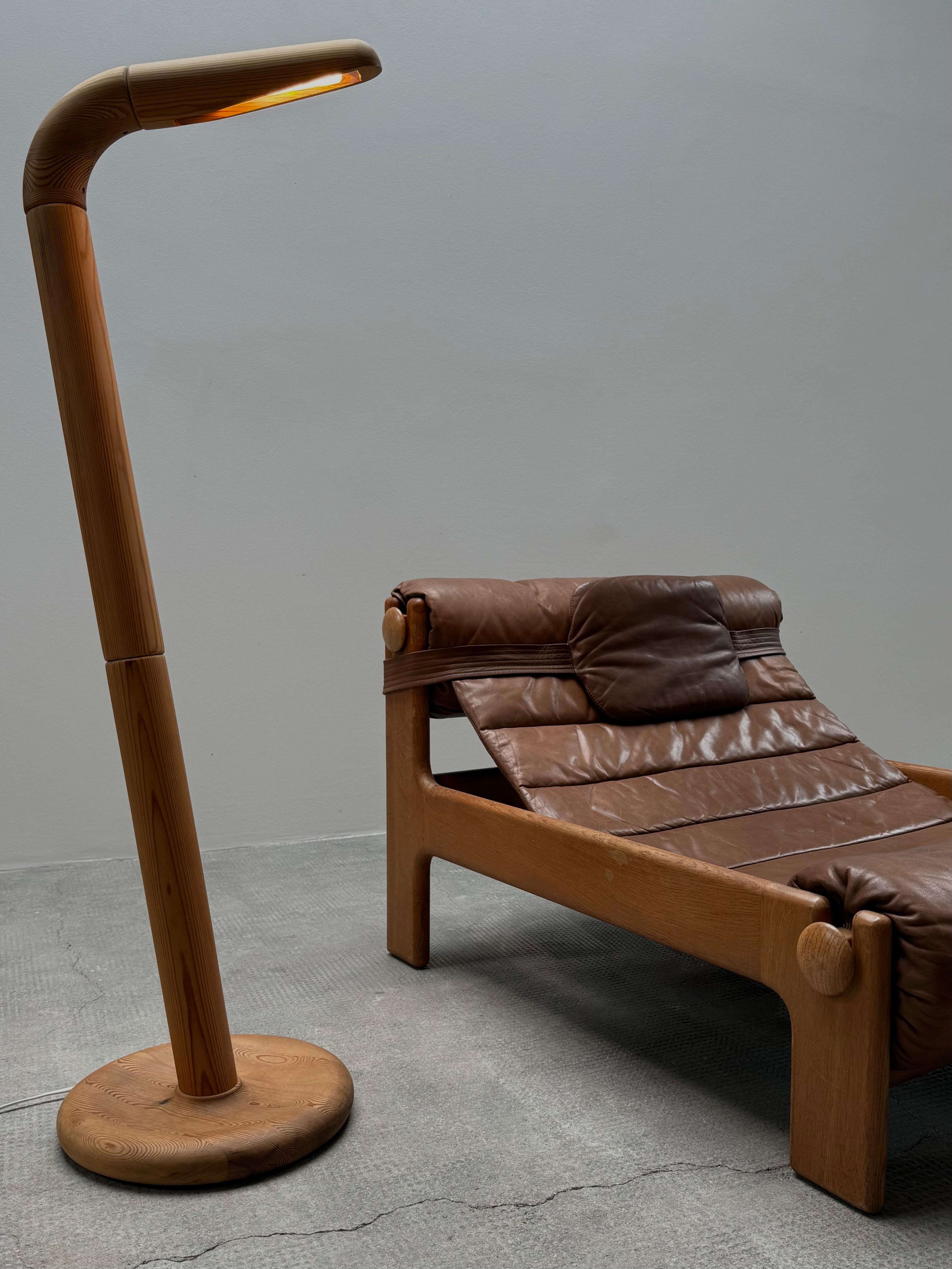 SCANDINAVIAN FLOOR LAMP SOLID PINE WOOD IN THE STYLE OF RAINER DAUMILLER 1970s For Sale 11