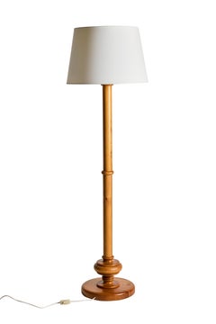 Lampadaire scandinave en pin tourné Suède 1960-70s