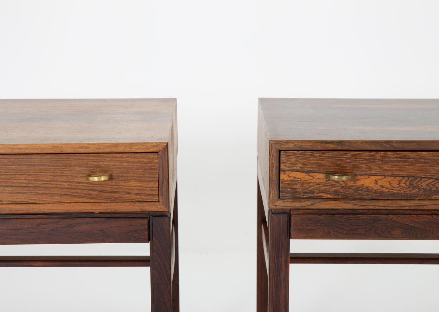 Tables à fleurs scandinaves modèle « Casino » en bois de rose et laiton en vente 1