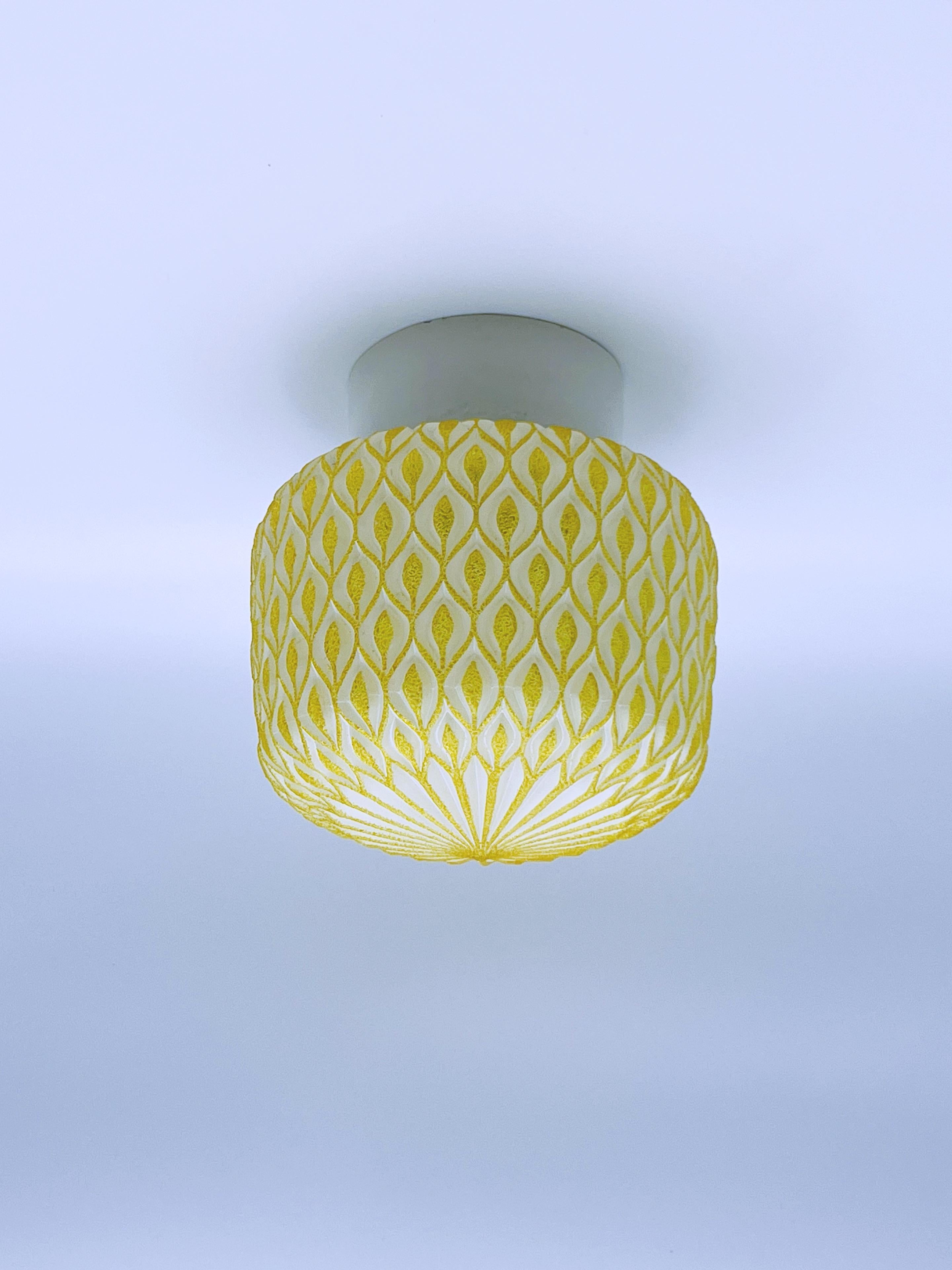 **Stunning Ceiling Lamp, ca. 1950s – Scandinavian Modern Design**  

Elevate your space with this exquisite multi-colored ceiling lamp, a true testament to Scandinavian Modern design from the mid-20th century. Featuring an original Yellow and White