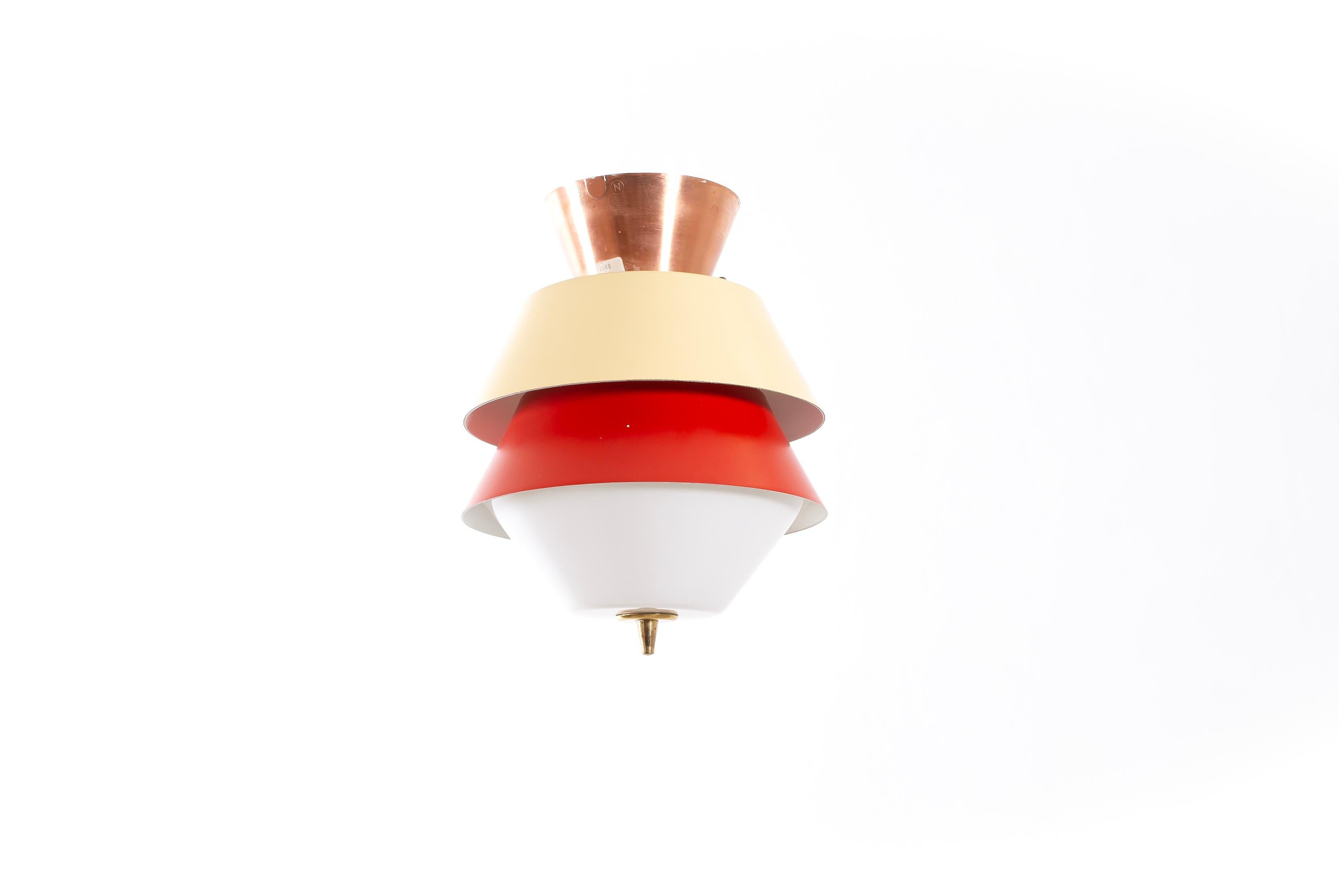 Wonderful ceiling light with copper cup, shades in painted steel, and opaline glass cupola. Designed and made in Norway from ca 1950s first half. The lamp is fully working and in very good vintage condition. It is fitted with one E27 bulb holder