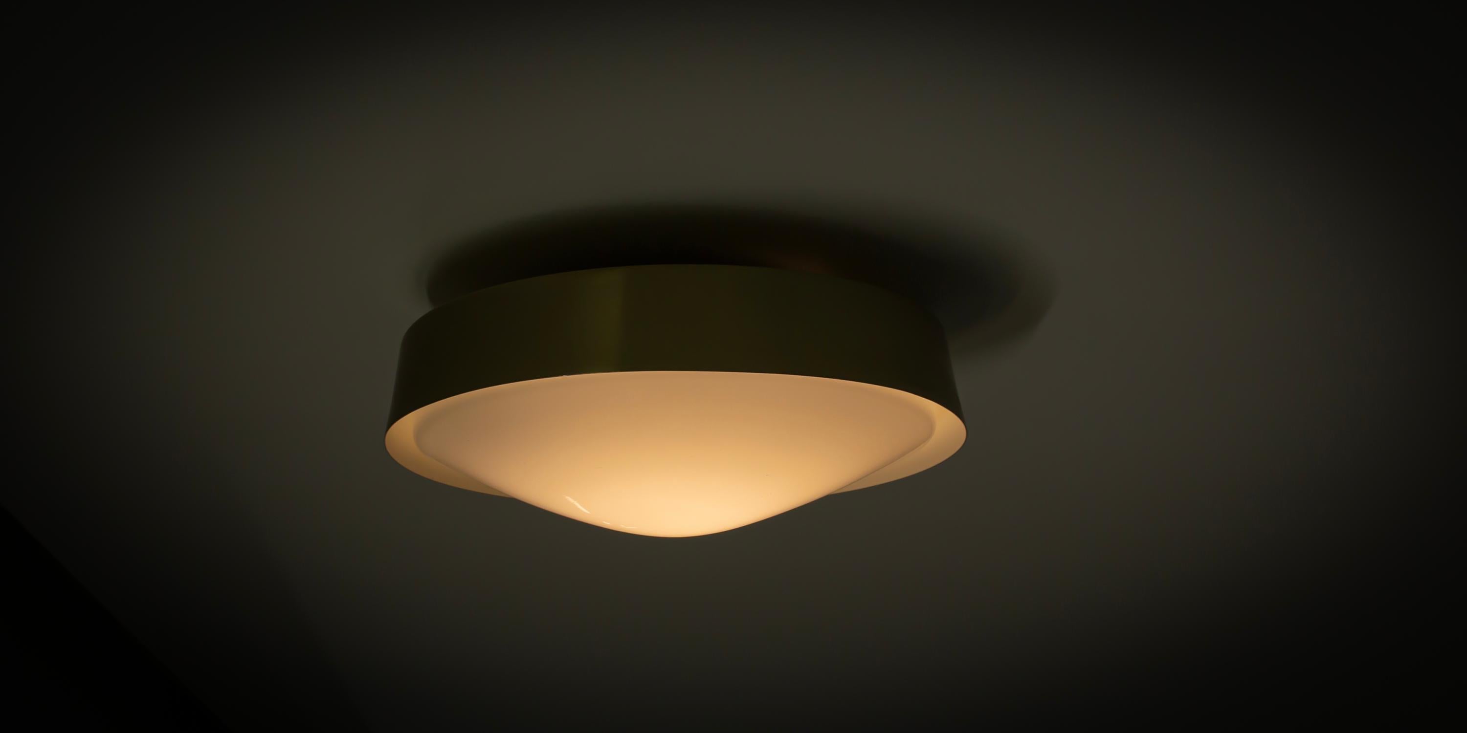 Milieu du XXe siècle Scandinavian Flushmount Ceiling Lamp, 1950s en vente