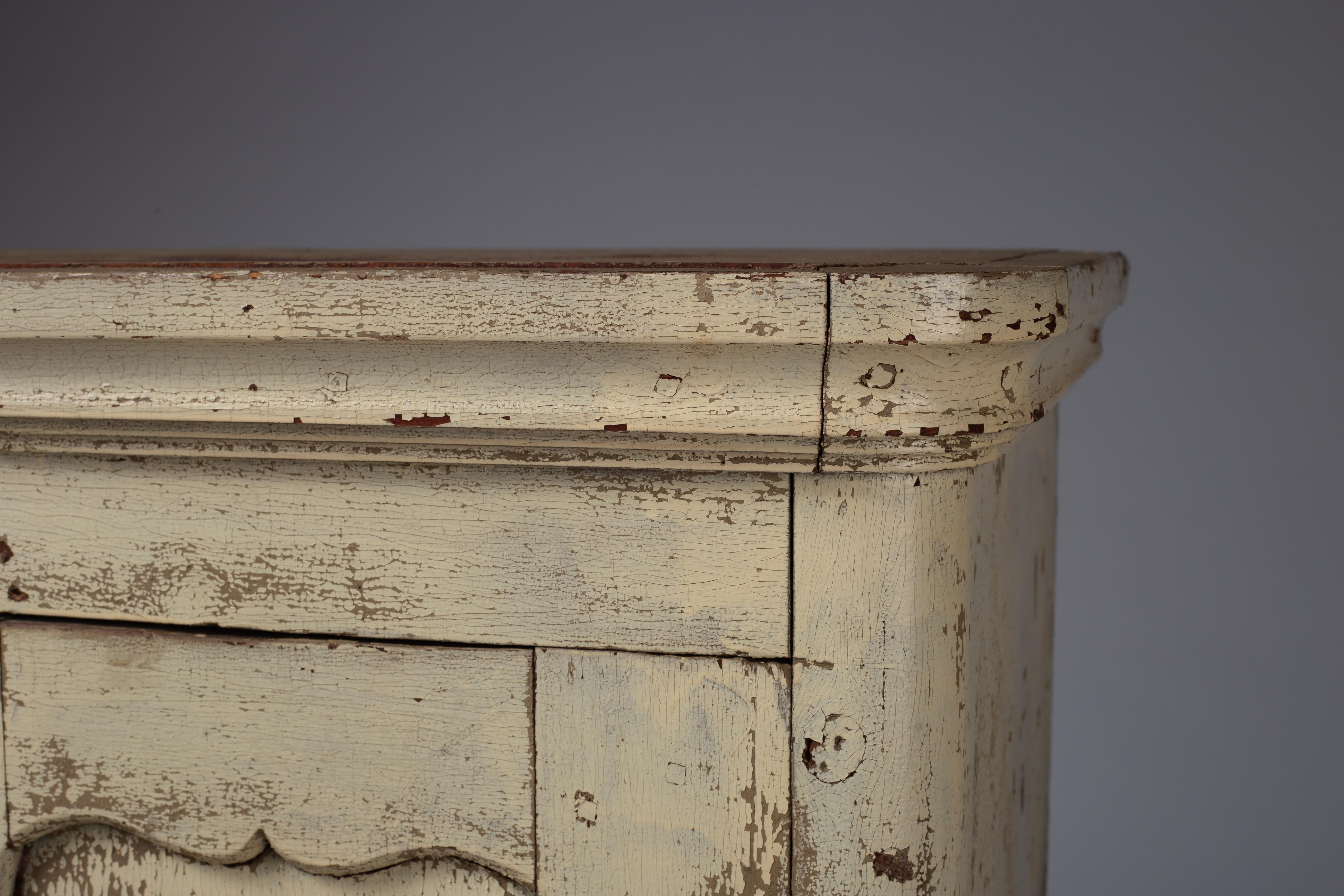 Scandinavian folk art cabinet in vendita 3