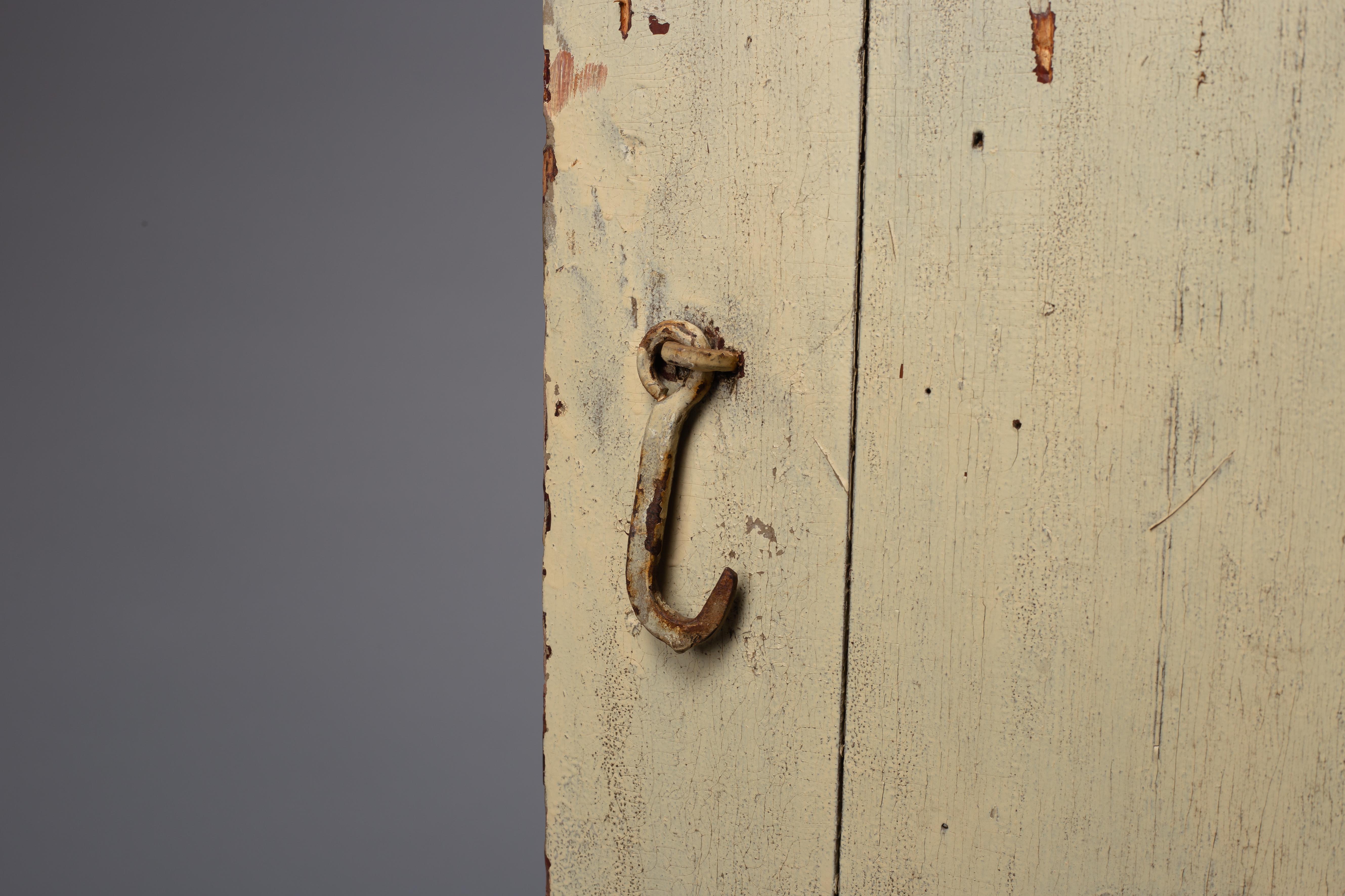 Scandinavian folk art cabinet in vendita 5