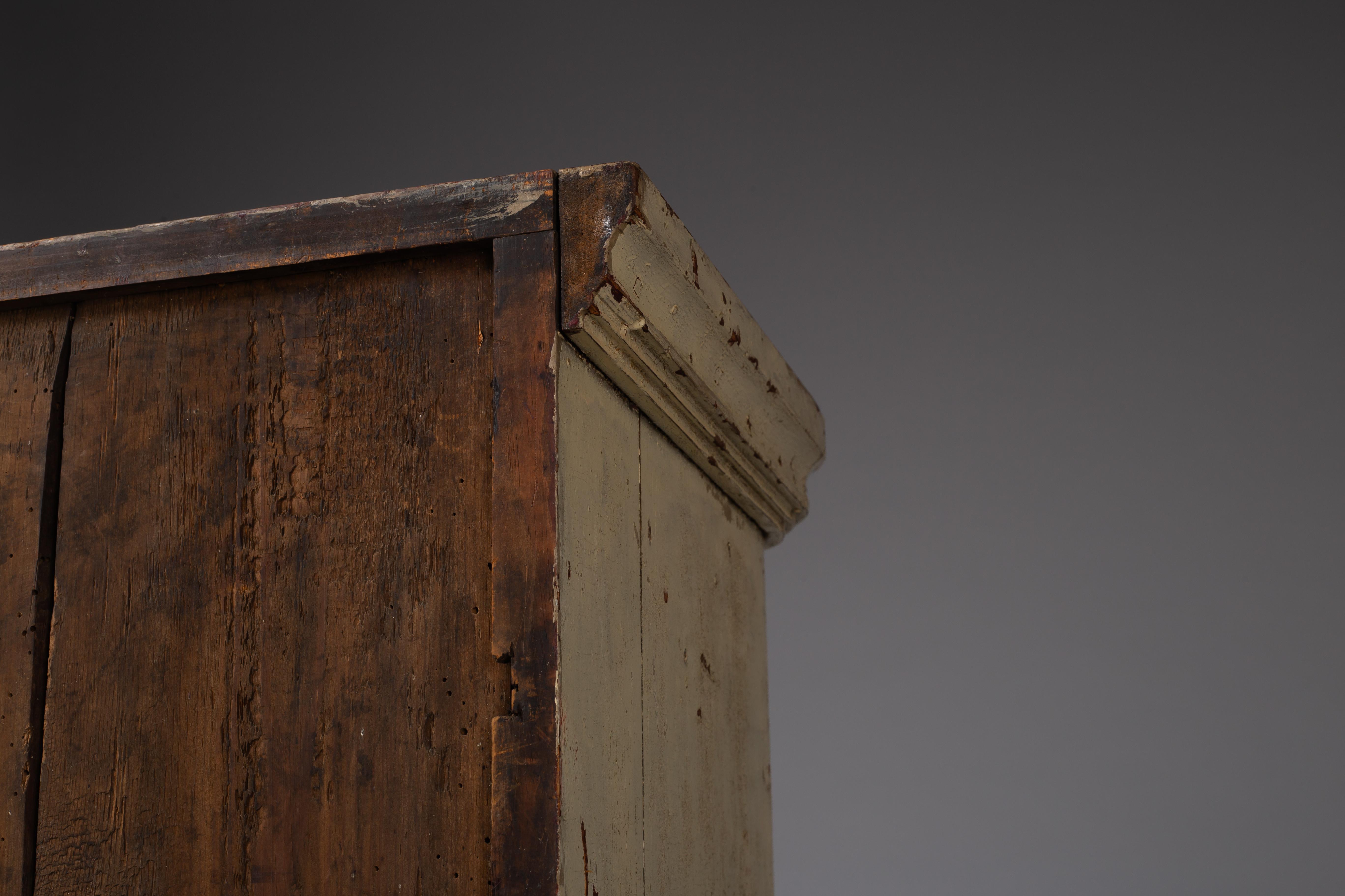 Scandinavian folk art cabinet in vendita 7