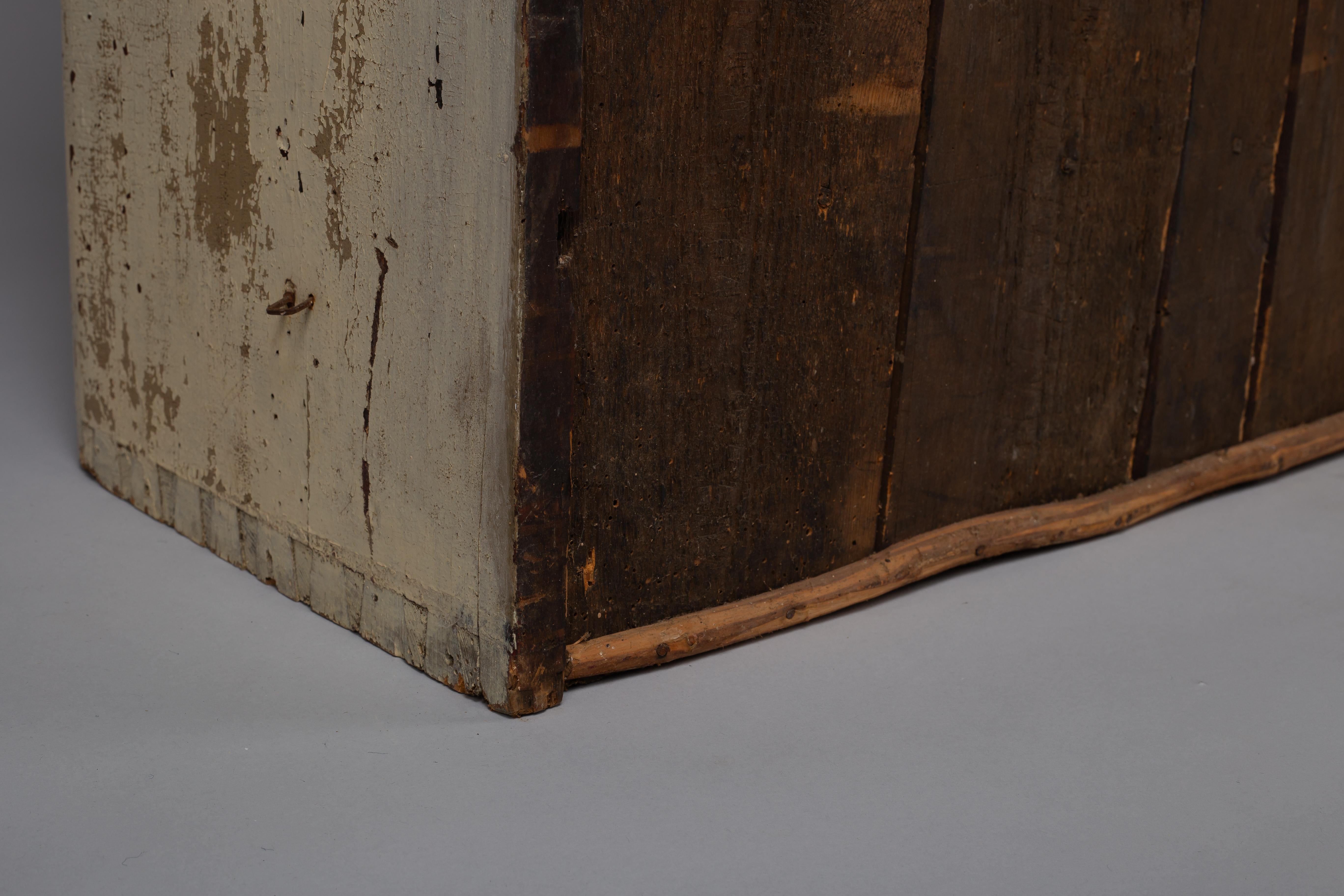 Scandinavian folk art cabinet in vendita 8