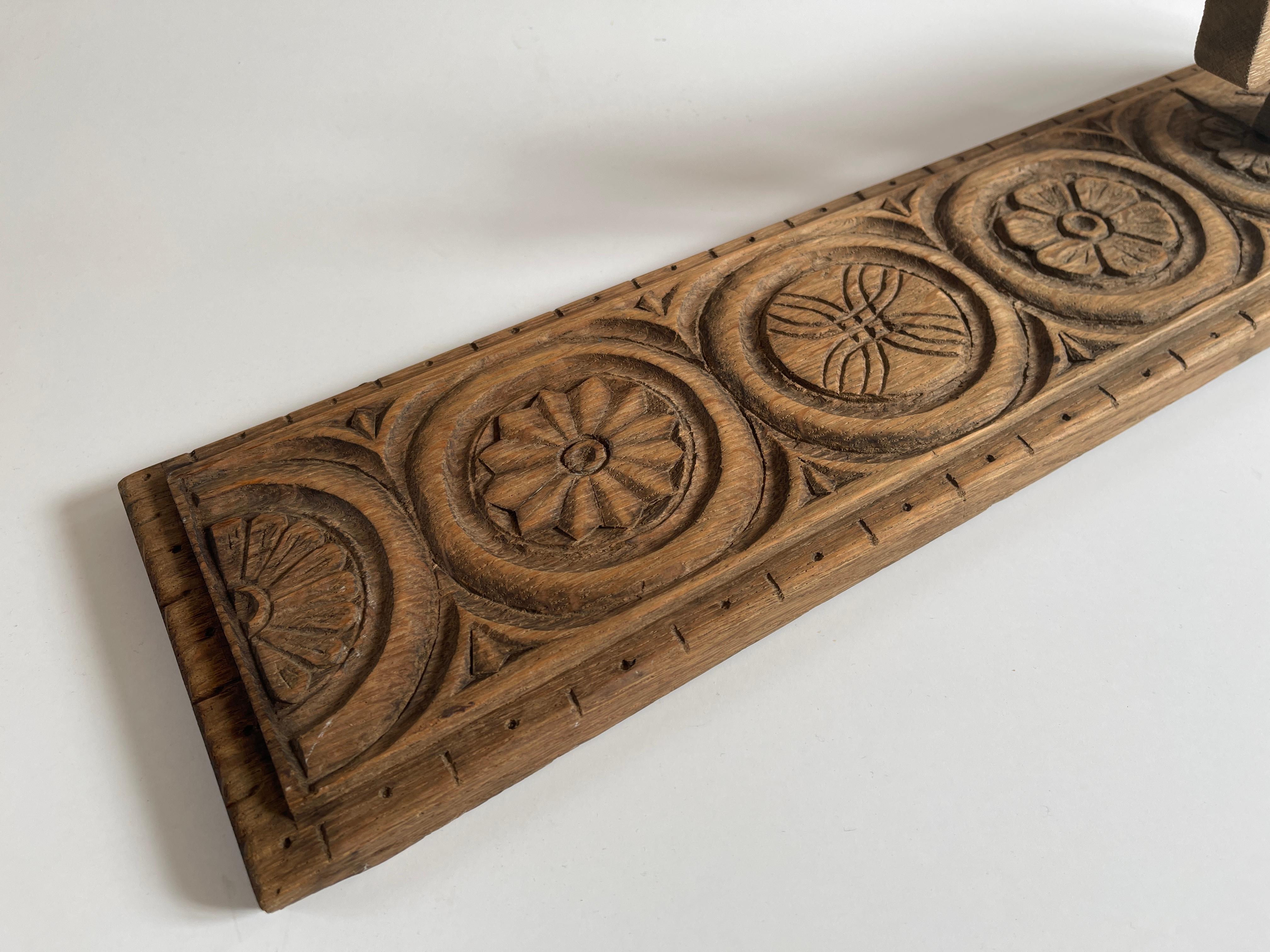 Scandinavian Folk Art Hand Carved Oak Mangle Board For Sale 5