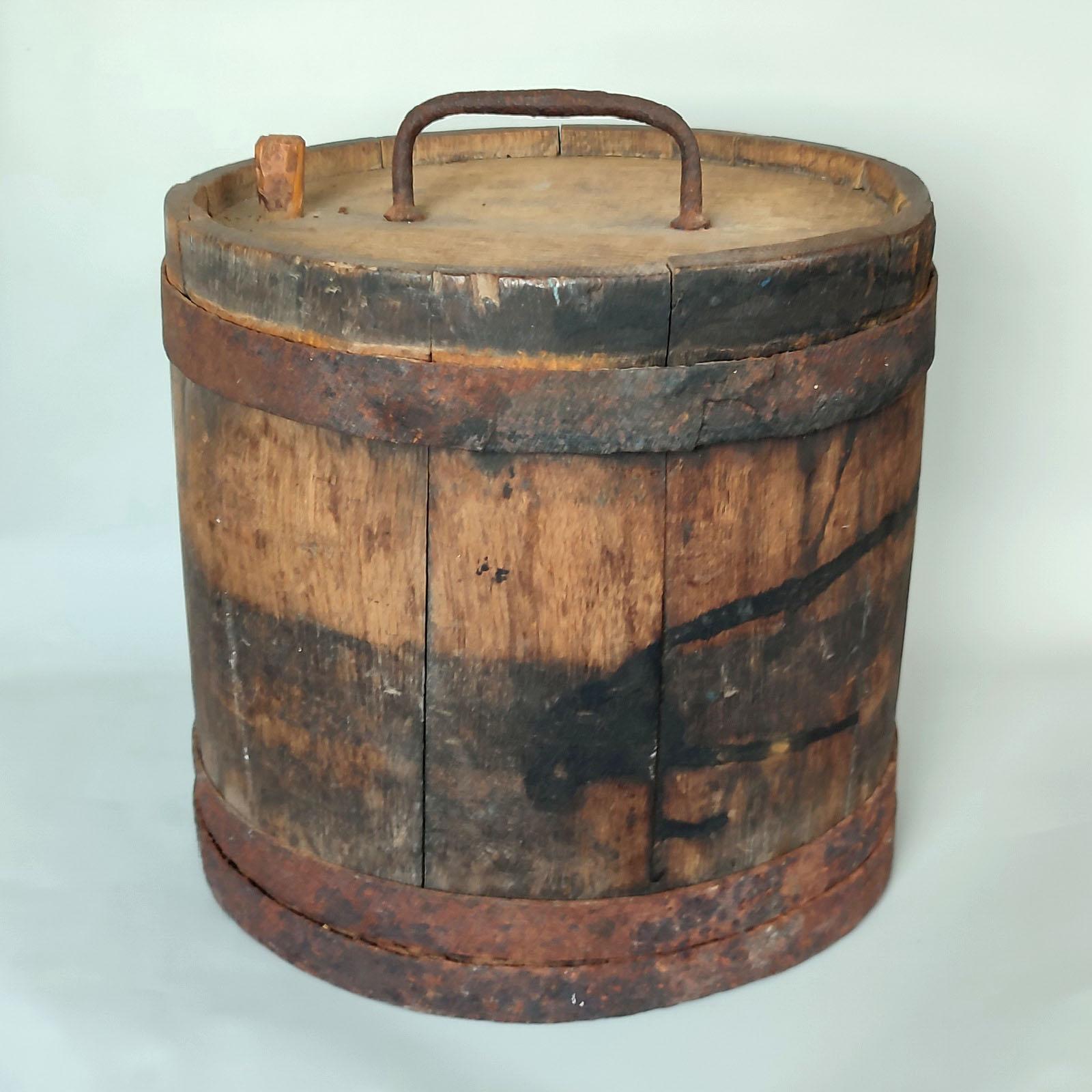 Ferro Vino scandinavo, alcool, botte di Oak, XIX secolo in vendita