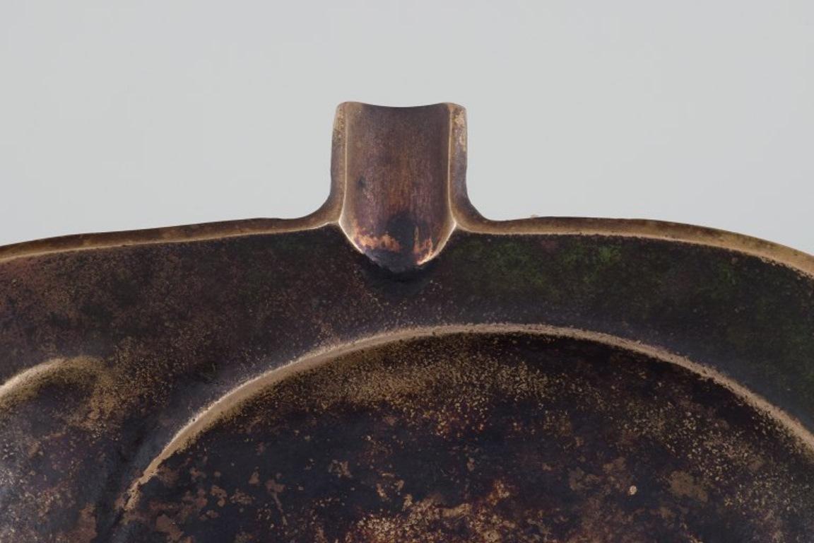 Bronze Scandinavian foundry. Cigar ashtray in solid bronze. Art Deco style.