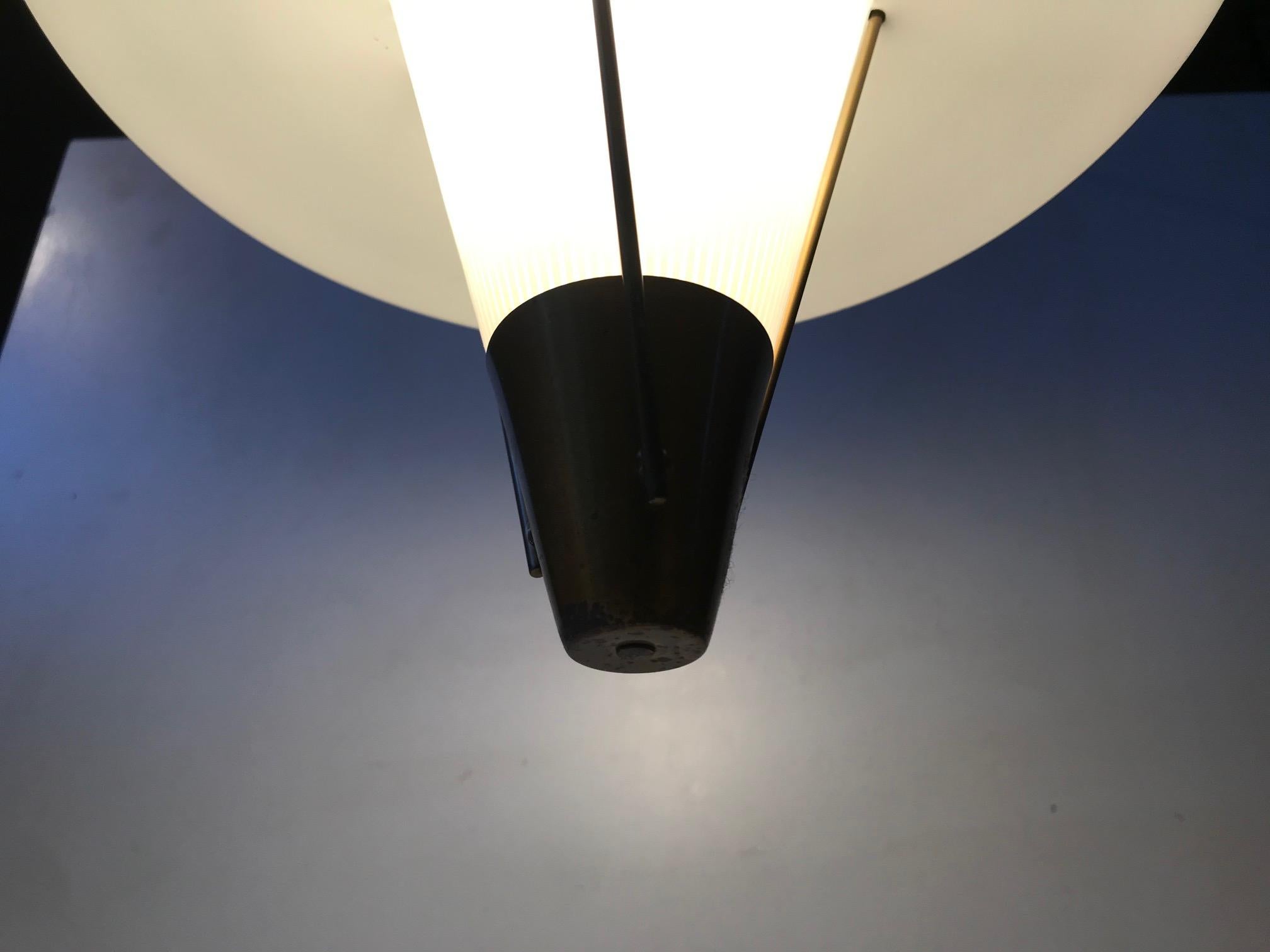 Scandinavo Lampada a sospensione scandinava funzionalista, Ballerina, anni '40 in vendita