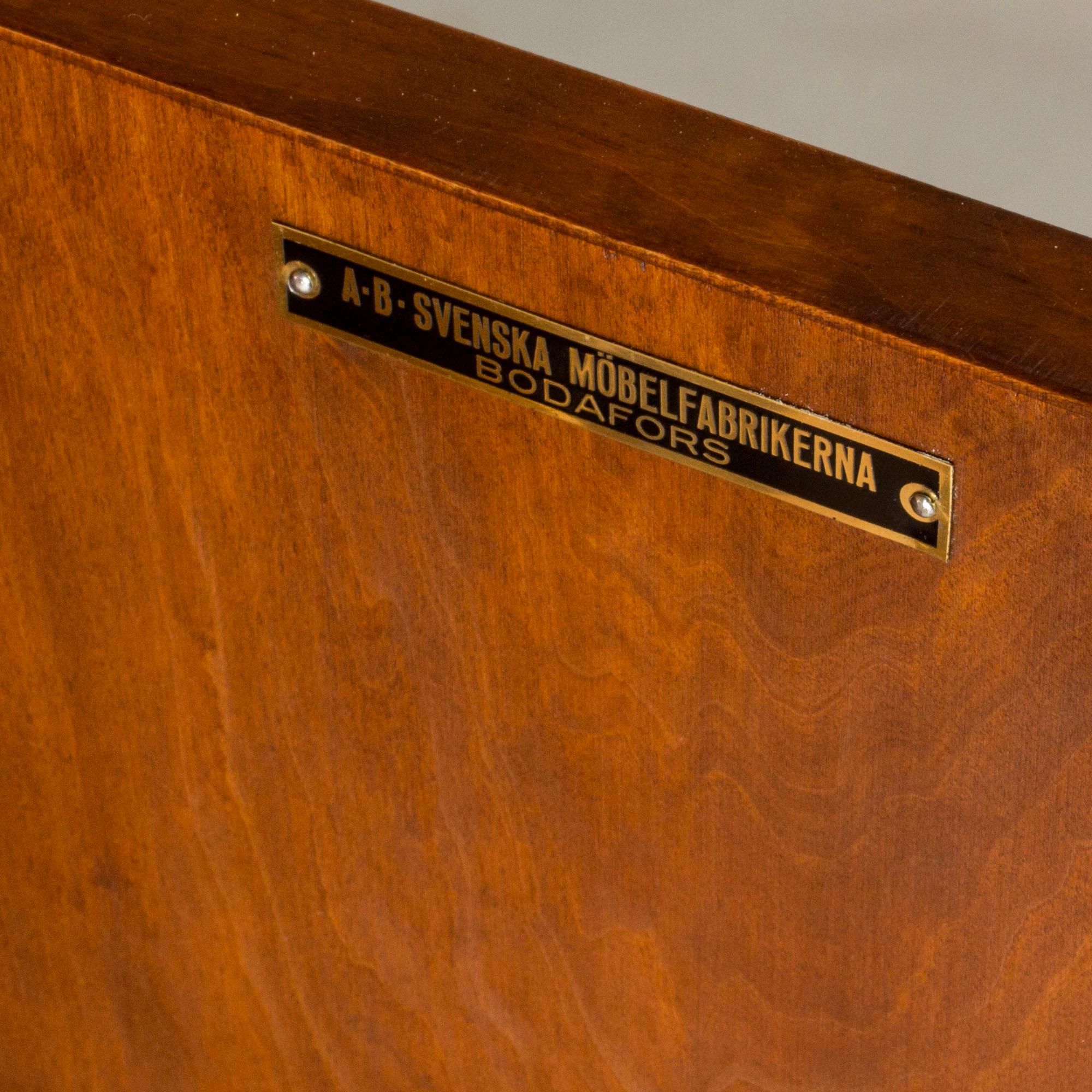 Scandinavian Functionalist Cabinet, Axel Larsson, Bodafors, Sweden, 1930s For Sale 4