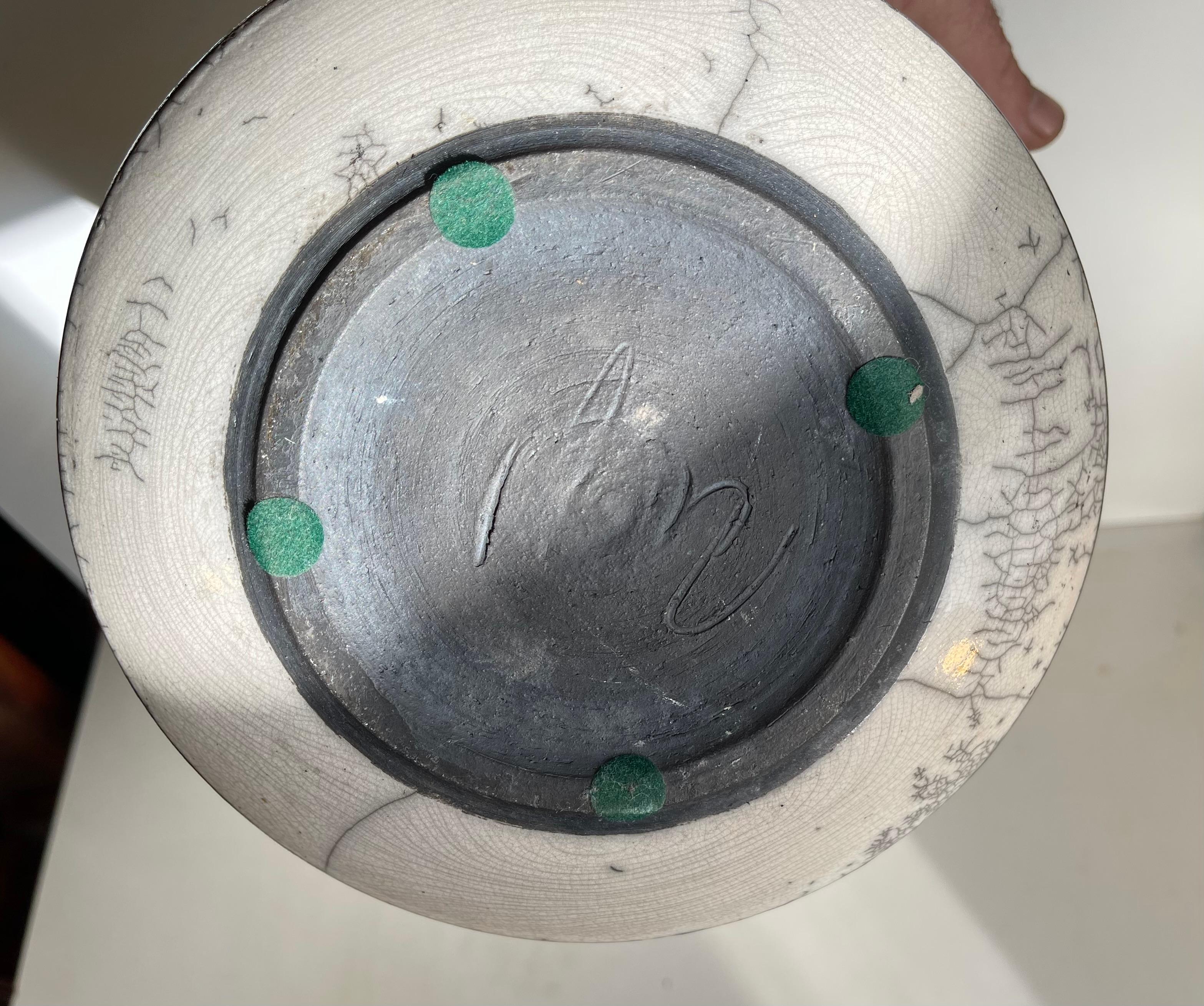 Skandinavische geometrische Schale oder Pflanzgefäß aus Keramik in Raku-Glasur im Zustand „Gut“ im Angebot in Esbjerg, DK