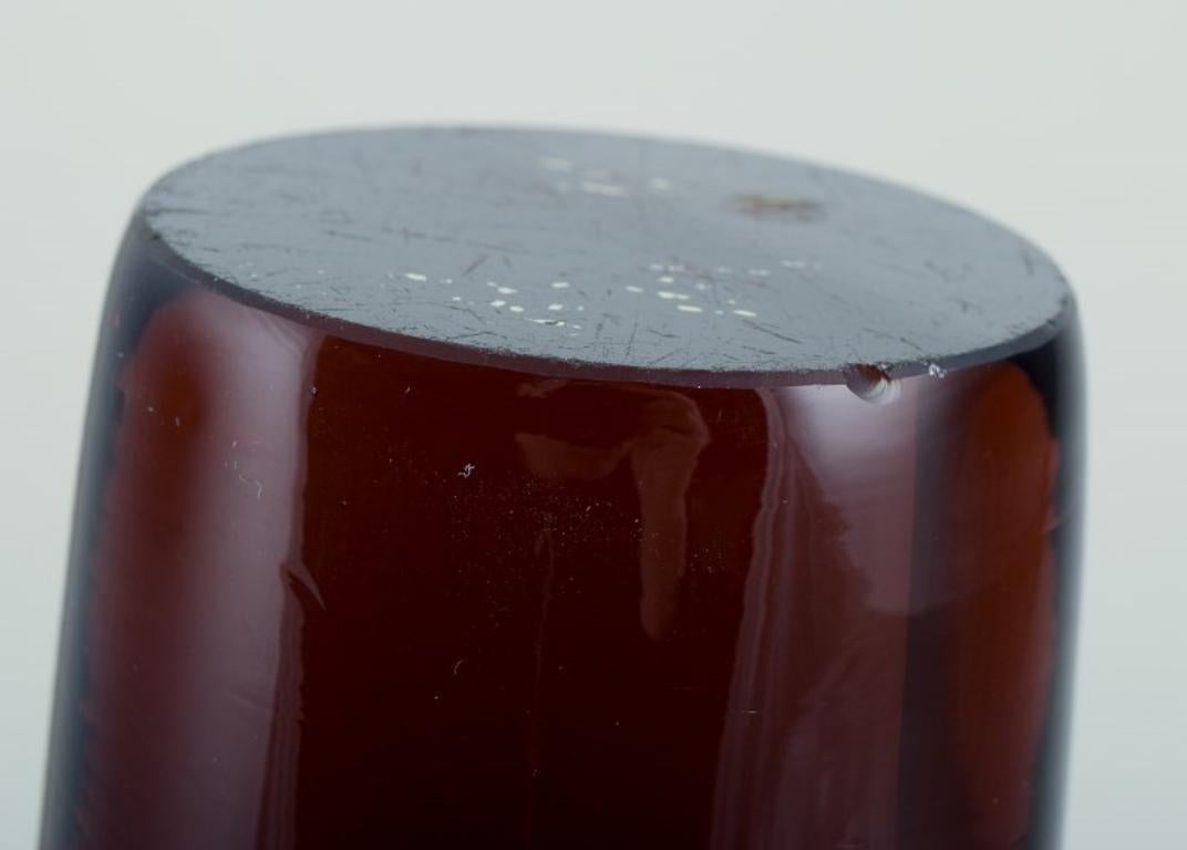 Artista del vetro scandinavo, vaso in vetro artistico alto e sottile. 1960s in vendita 2