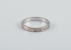 Scandinavian Goldsmith, Classic Engagement Ring in White Gold with Diamonds
