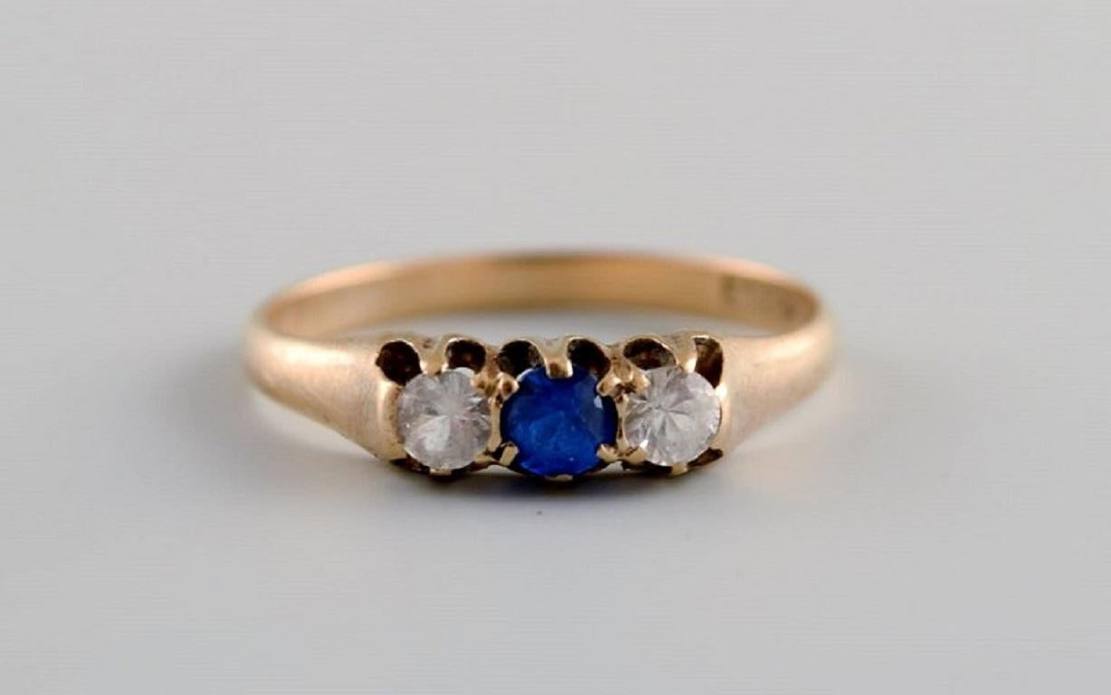 Scandinavian Goldsmith, Vintage Ring in 14 Carat Gold Adorned with Three Stones In Excellent Condition In bronshoj, DK