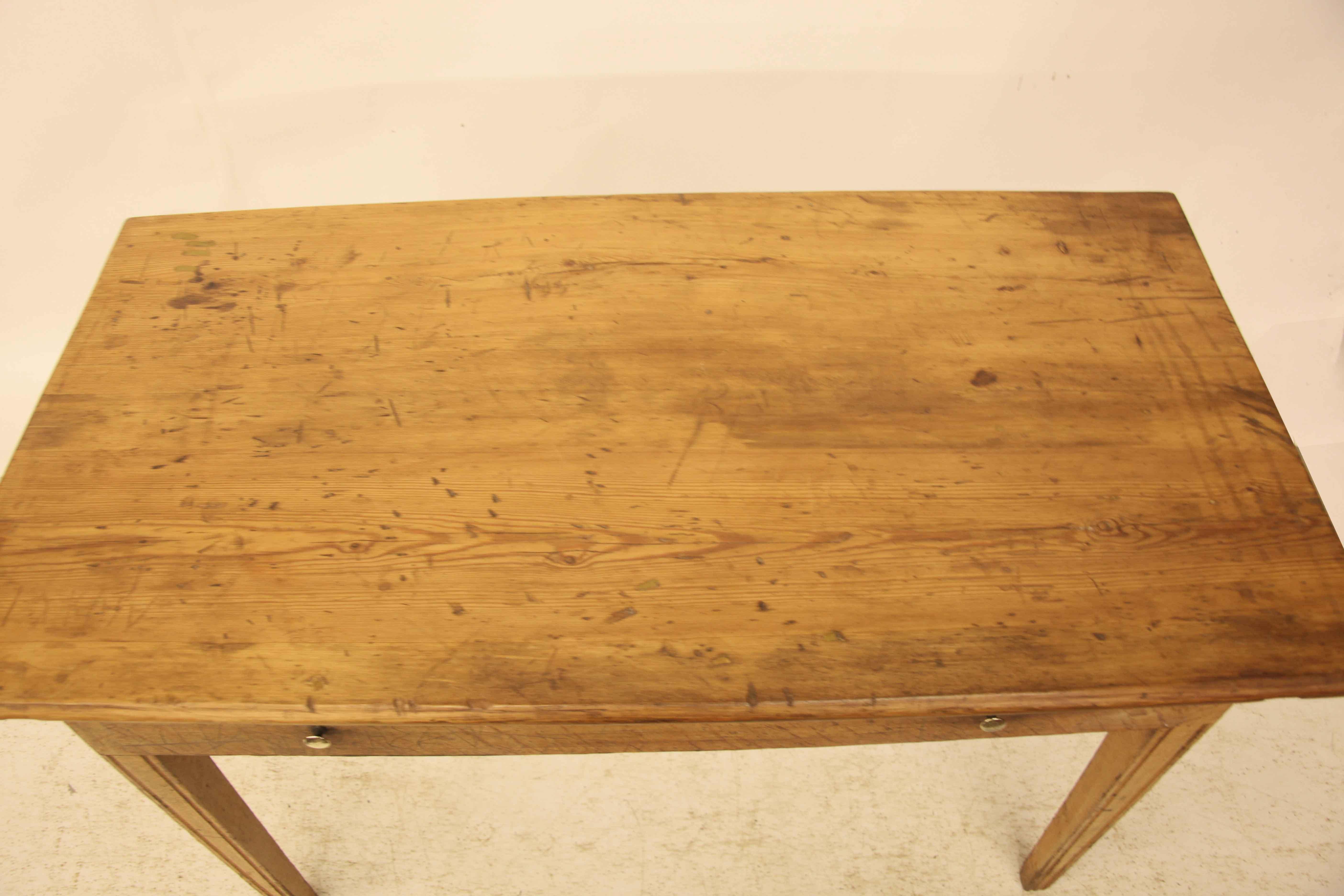 Scandinavian Grain Painted Table In Good Condition For Sale In Wilson, NC