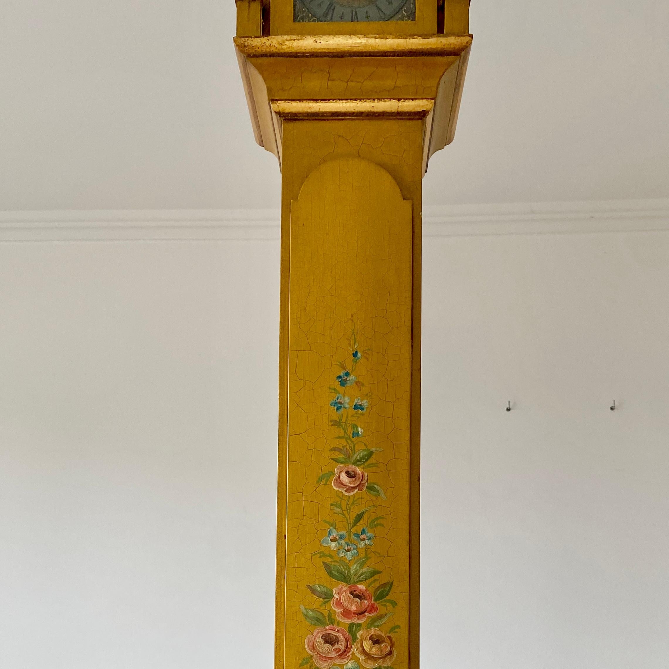 Skandinavische Grandchild-Uhr mit bemalten Blumen-Dekorationen im Angebot 2