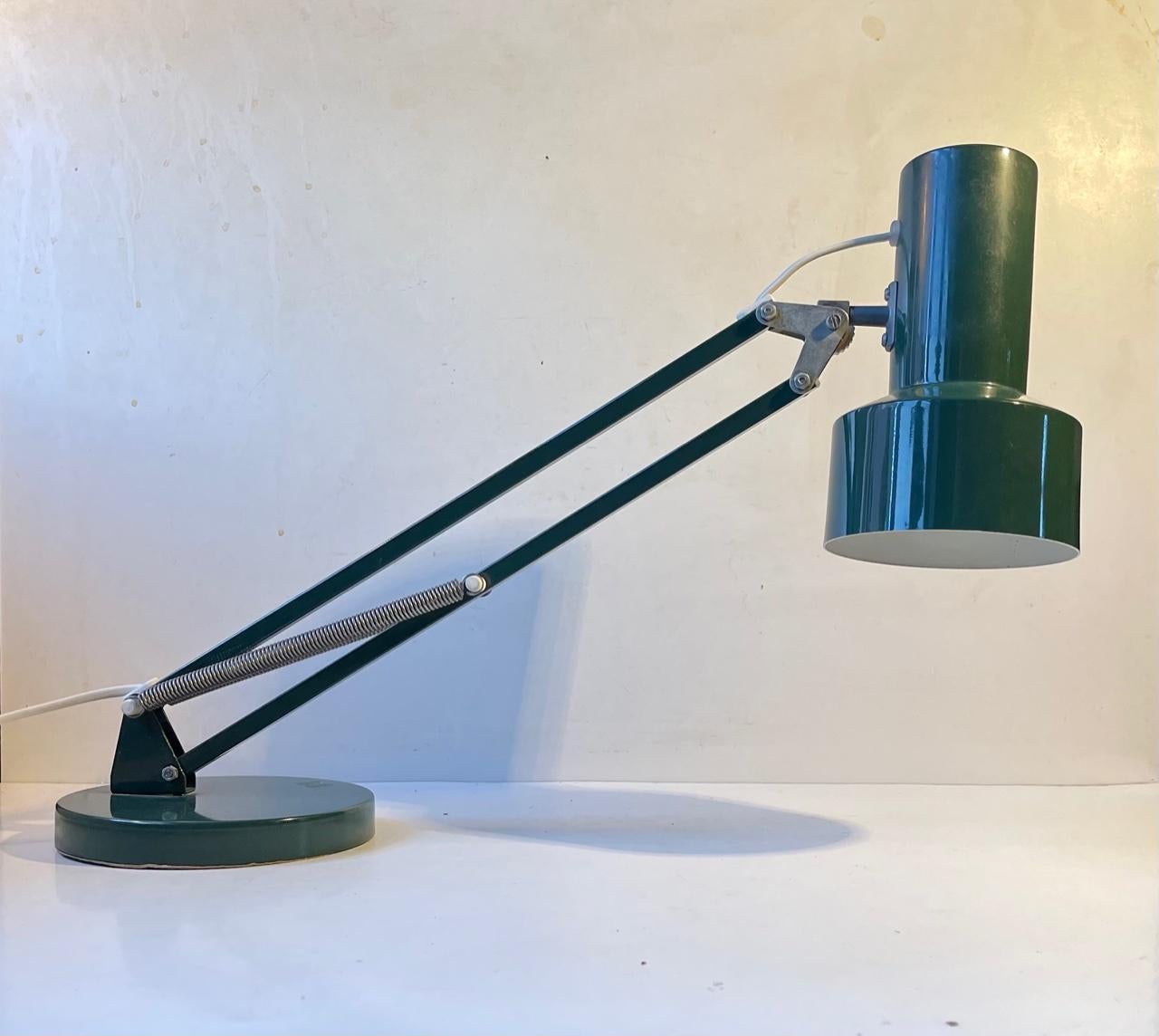 Skandinavische grüne Architekten-Tischlampe von Lyskr, 1970er Jahre (Dänisch) im Angebot