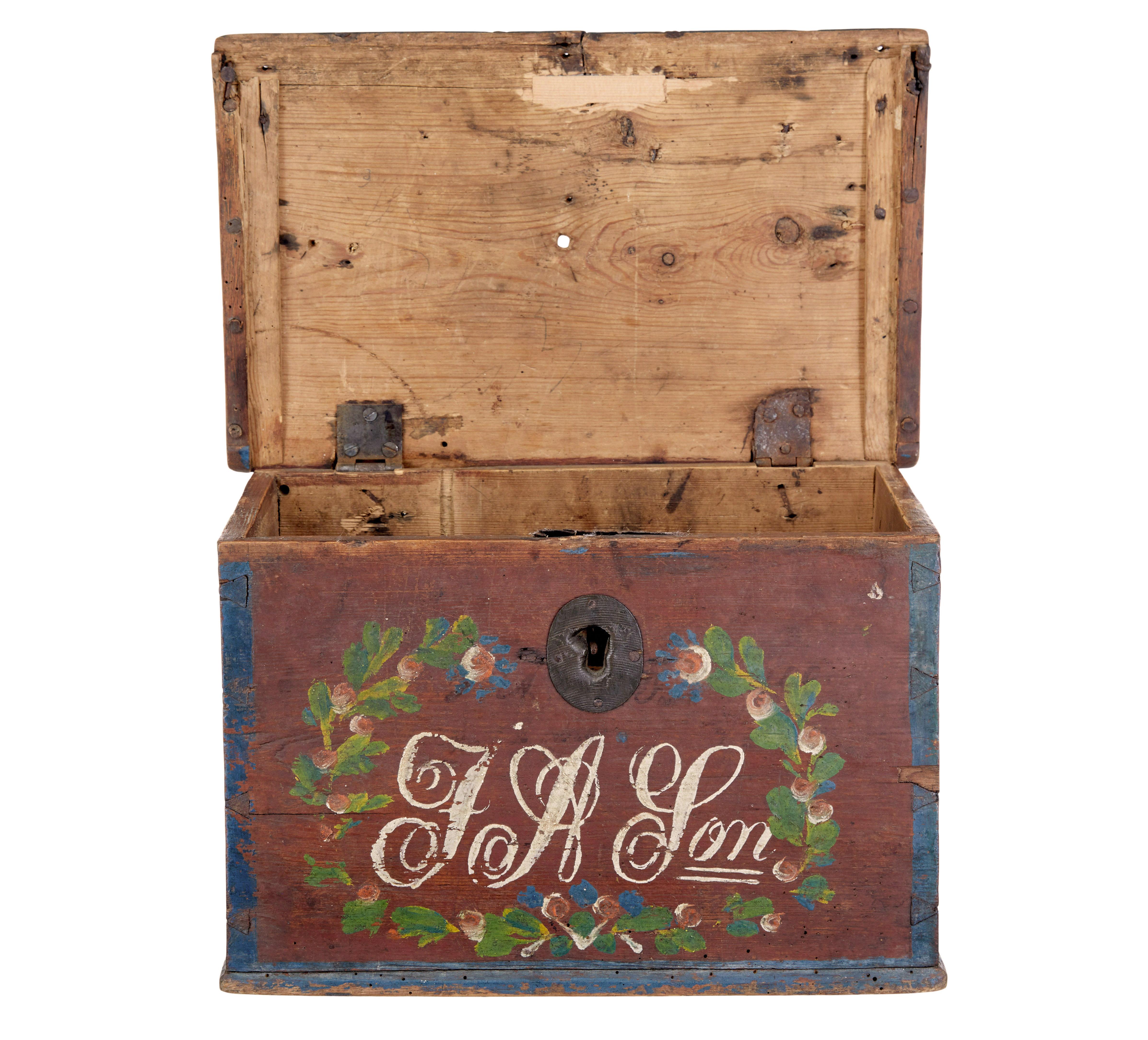 Folk Art Scandinavian hand painted folk art pine box For Sale