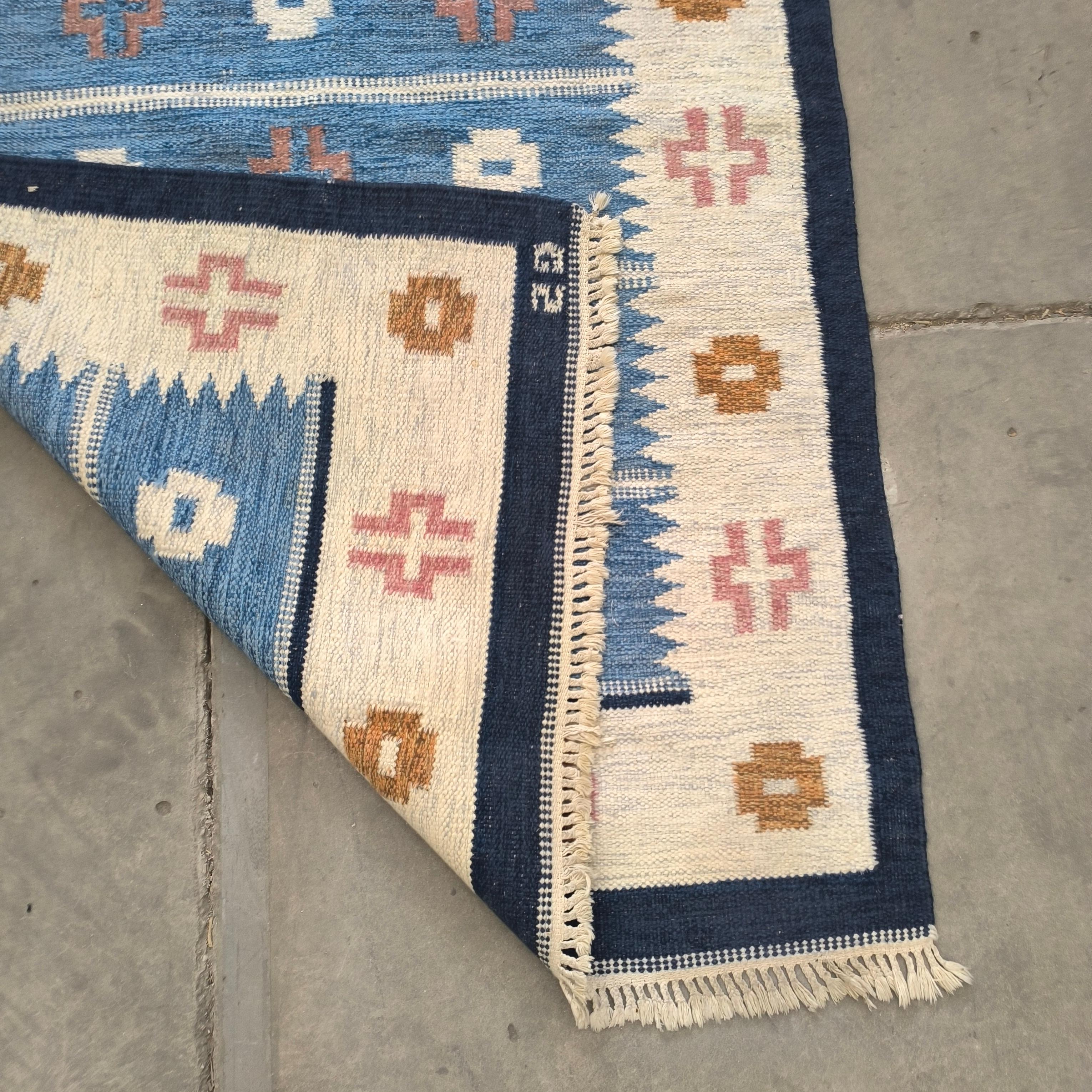 Tappeto scandinavo Rollakan tessuto a mano a trama piatta, firmato GS metà del XX secolo in vendita 7