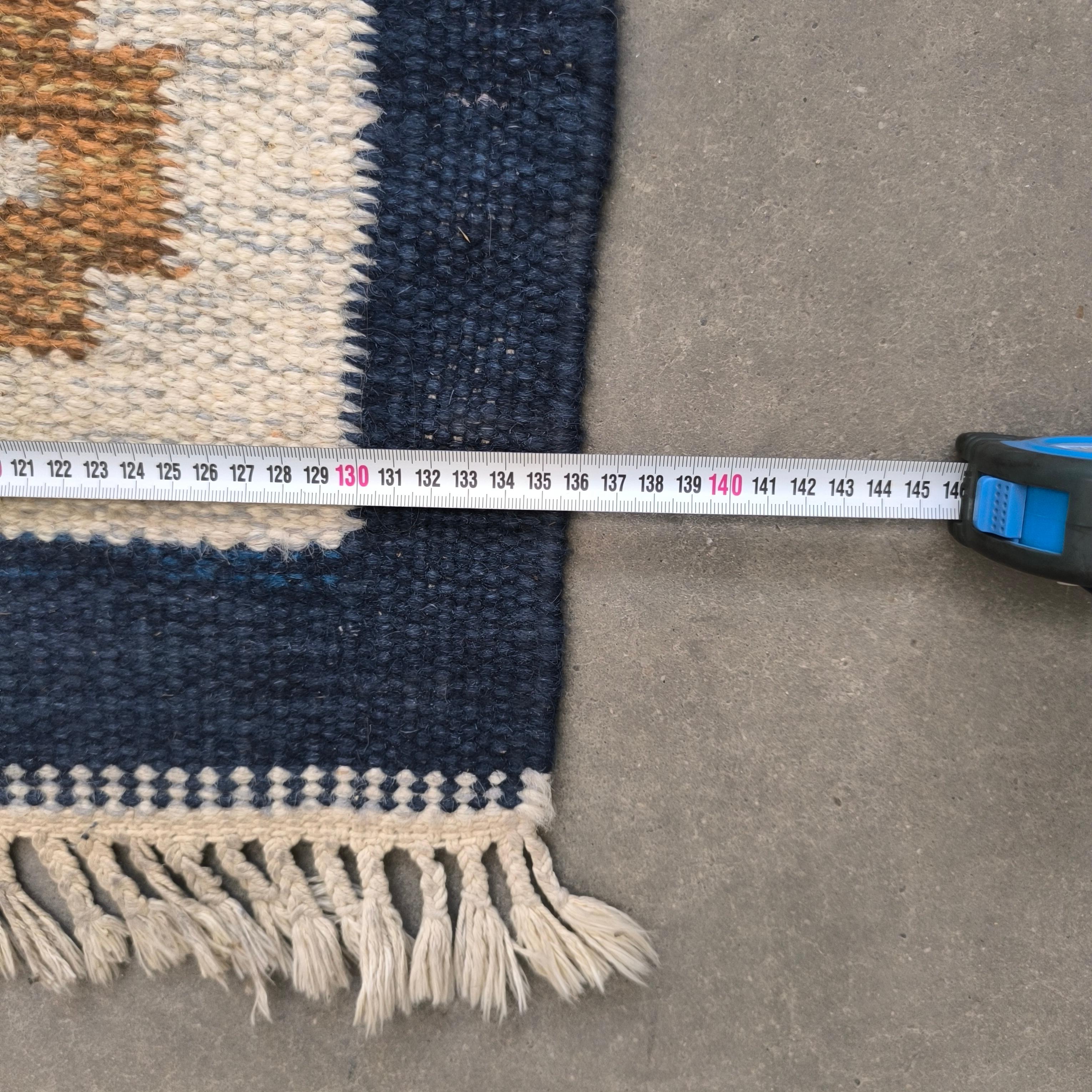 Tappeto scandinavo Rollakan tessuto a mano a trama piatta, firmato GS metà del XX secolo in vendita 8