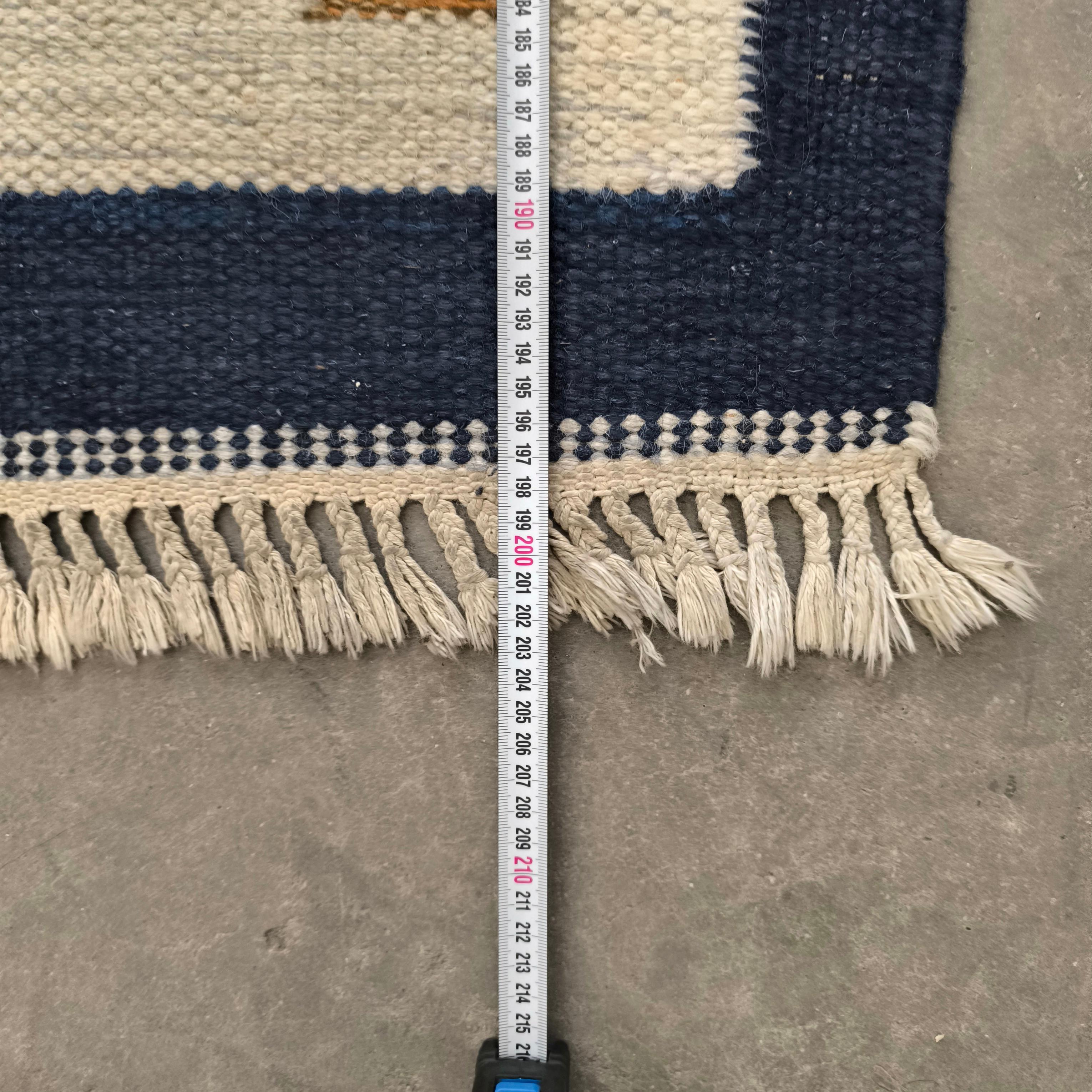 Tappeto scandinavo Rollakan tessuto a mano a trama piatta, firmato GS metà del XX secolo in vendita 9