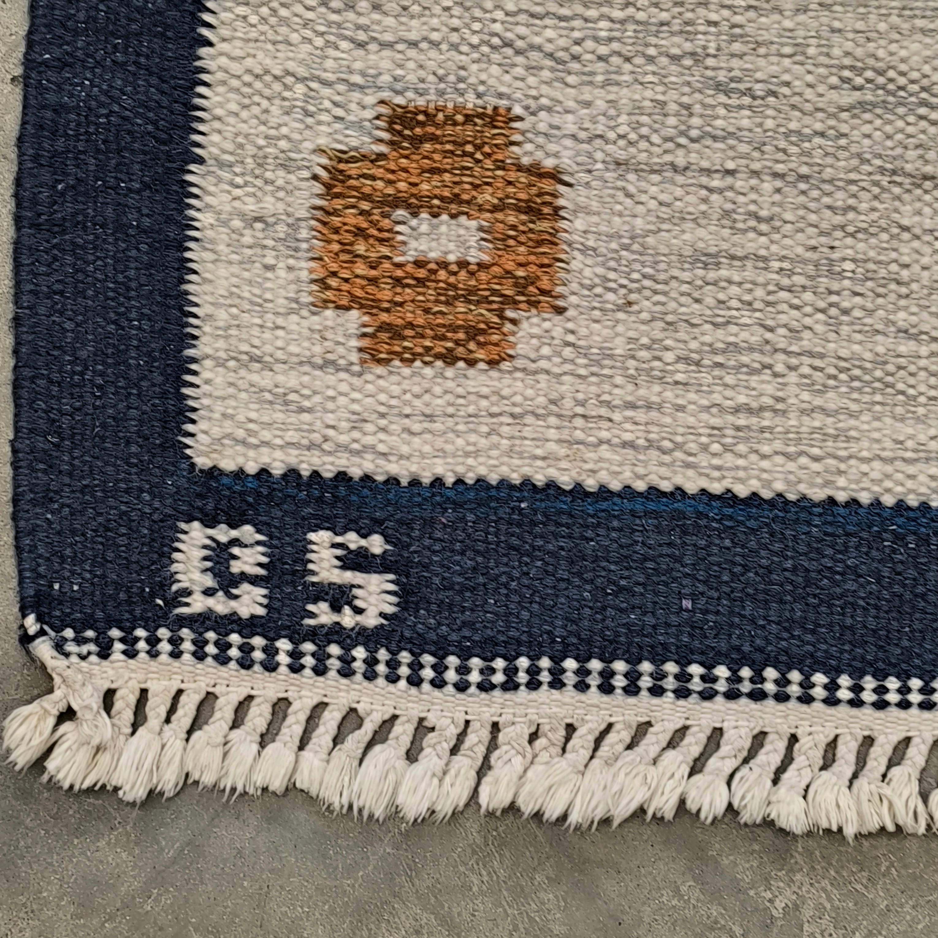 Tappeto scandinavo Rollakan tessuto a mano a trama piatta, firmato GS metà del XX secolo in vendita 12