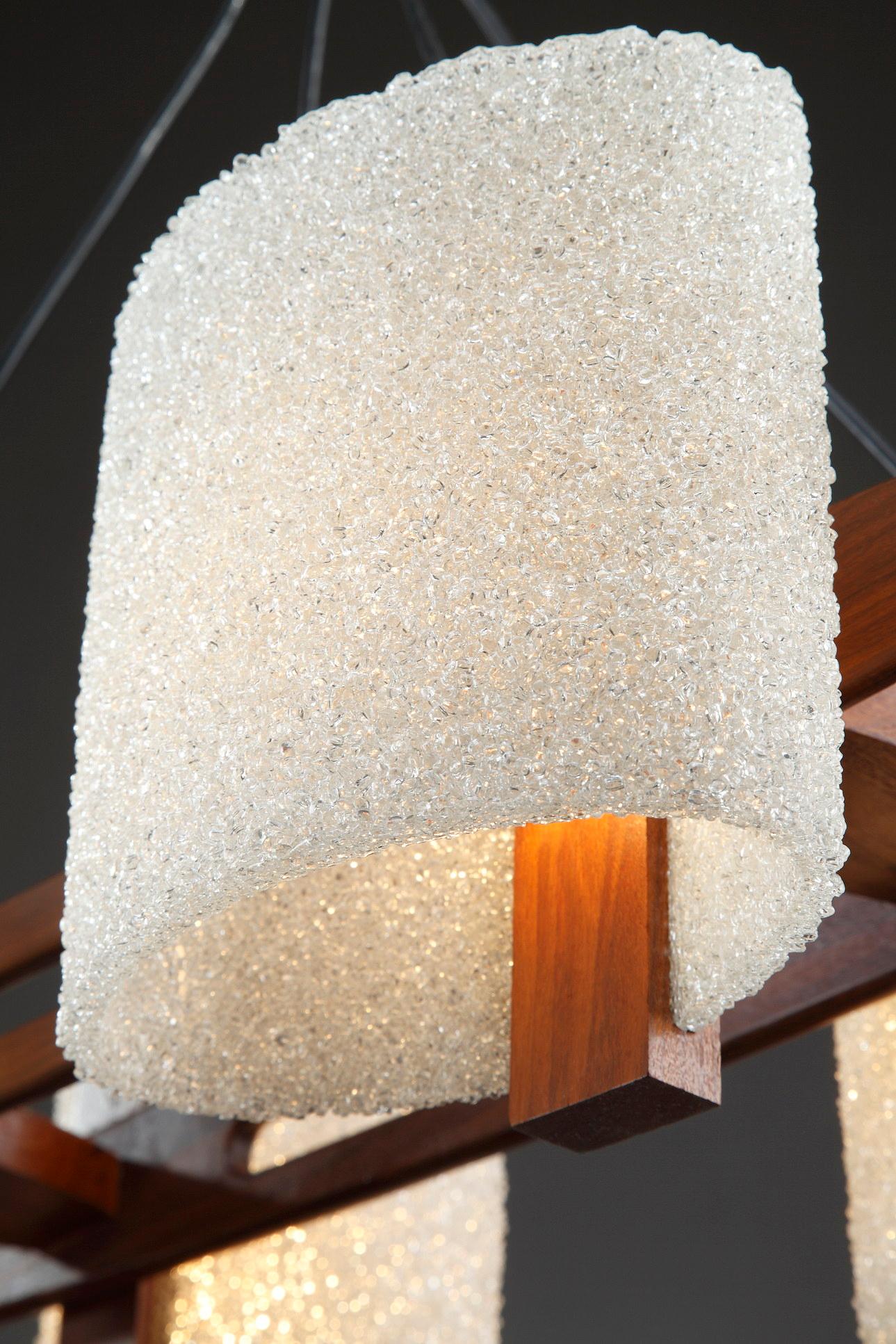 Lampada a sospensione scandinava in teak e granito perspex in vendita 10