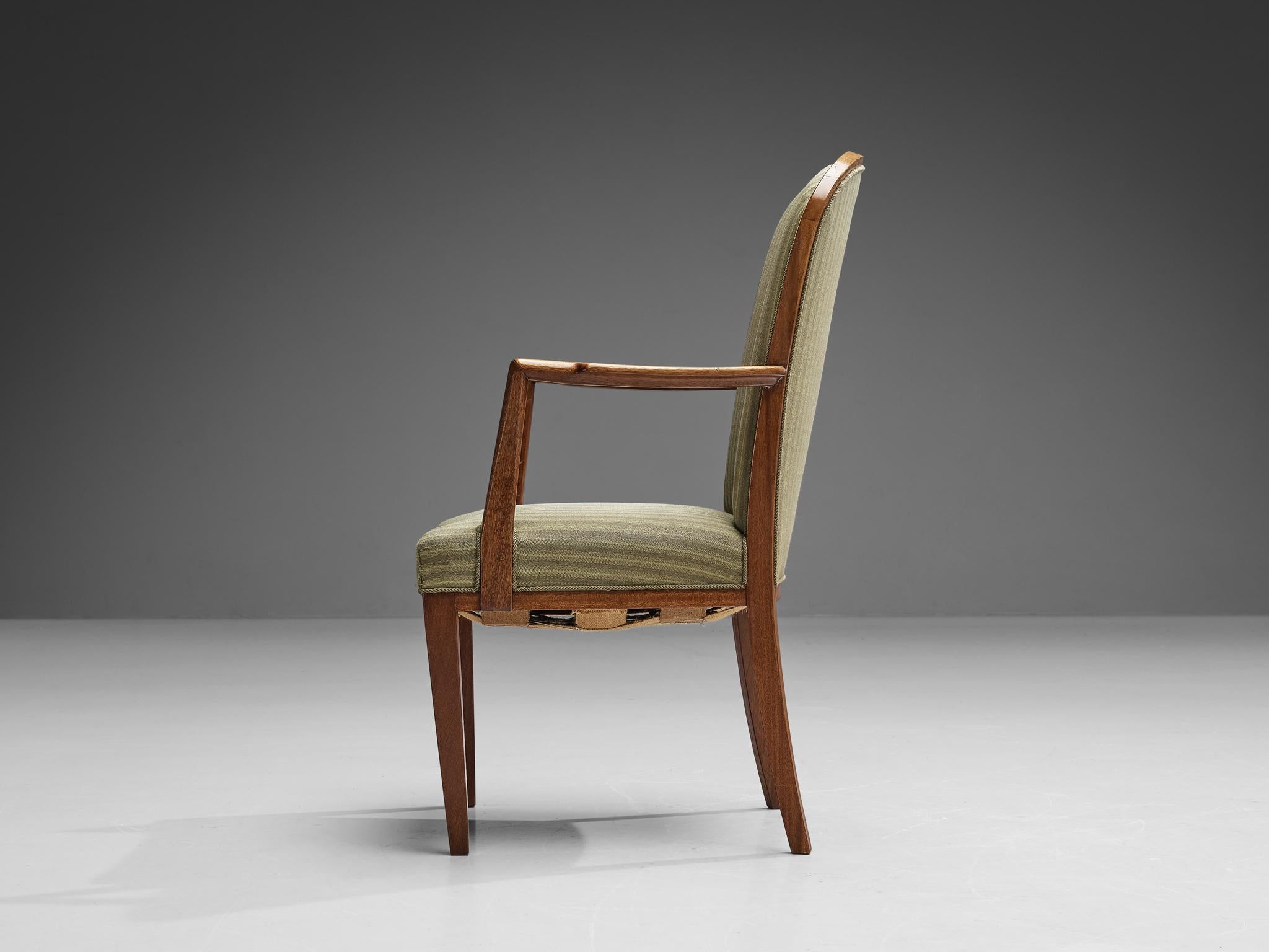 Scandinavo moderno Sedia scandinava con schienale alto in Oak e tappezzeria a righe verdi in vendita