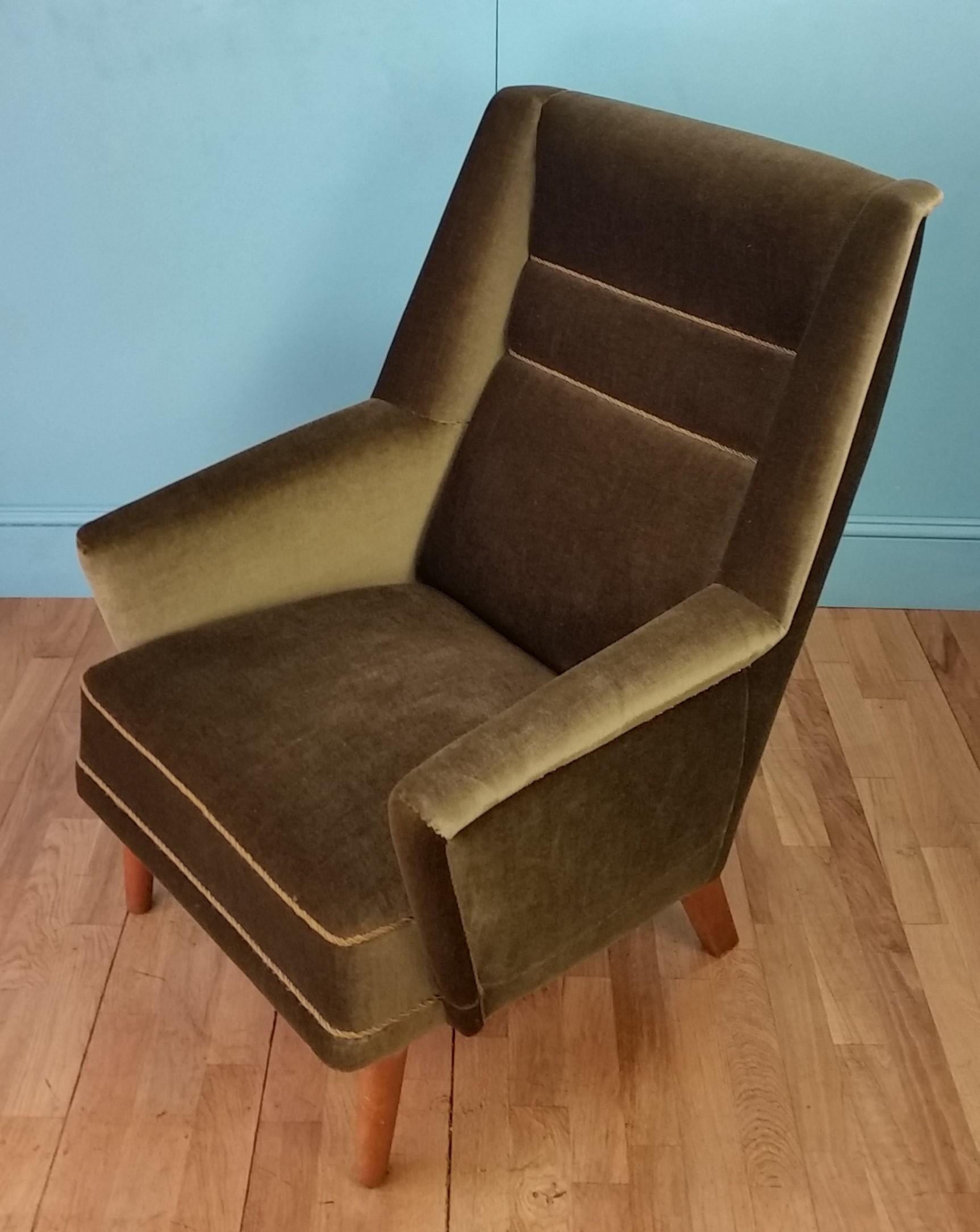 Scandinavian High Back Lounge Chair, 1960's 4