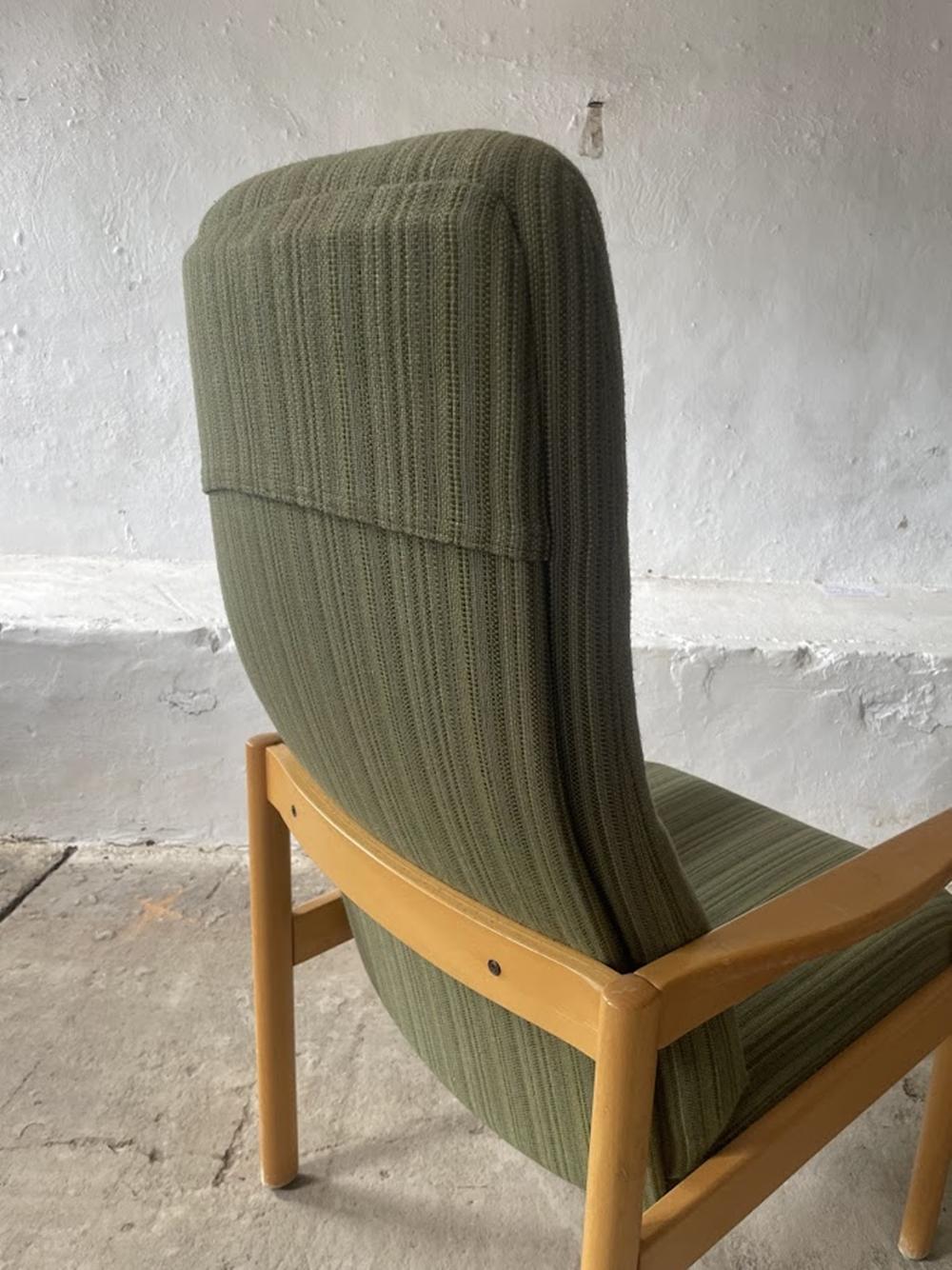 20ième siècle Chaise longue scandinave à dossier haut en vente