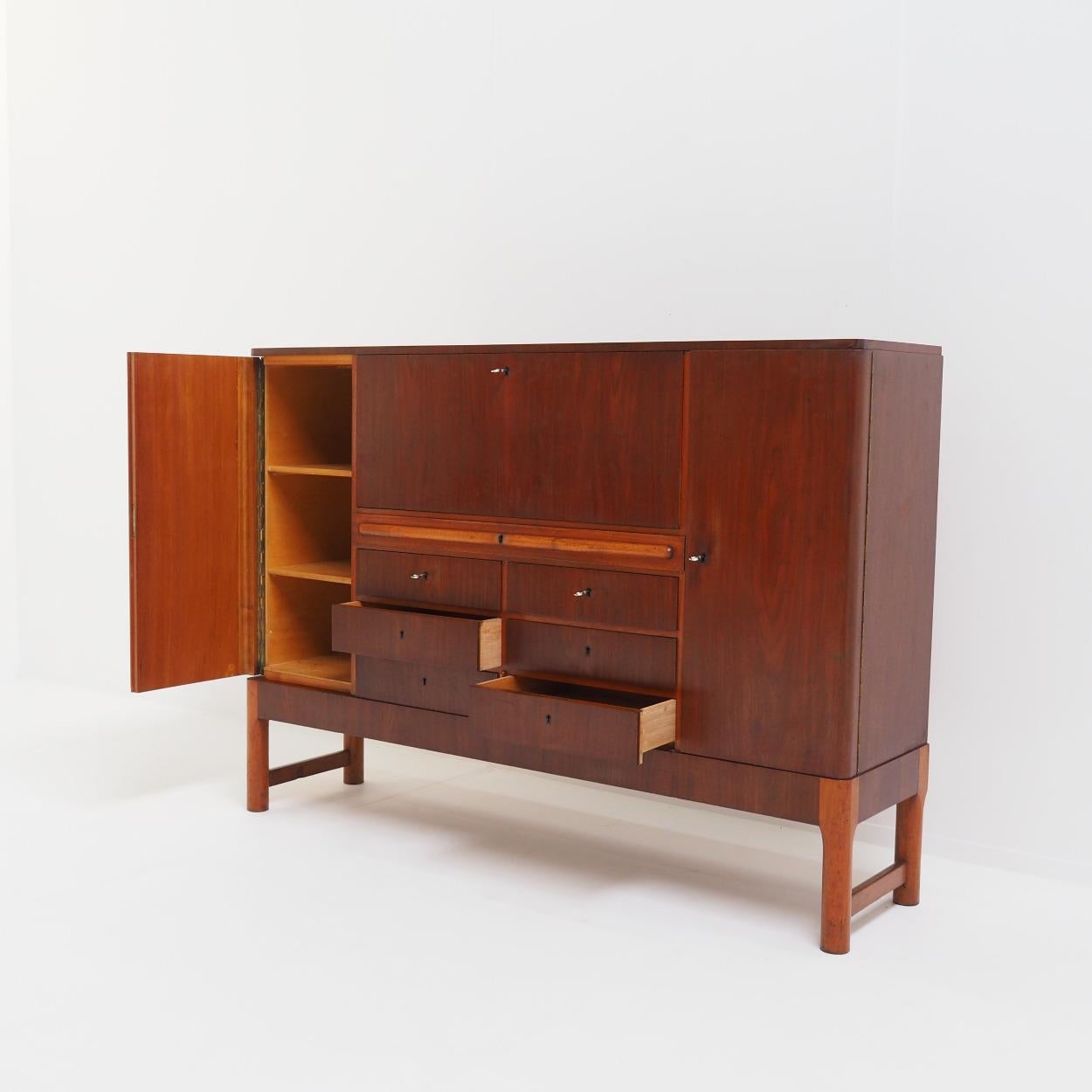 Scandinavian High Quality Cabinet from the 1960s In Good Condition For Sale In Beerse, VAN