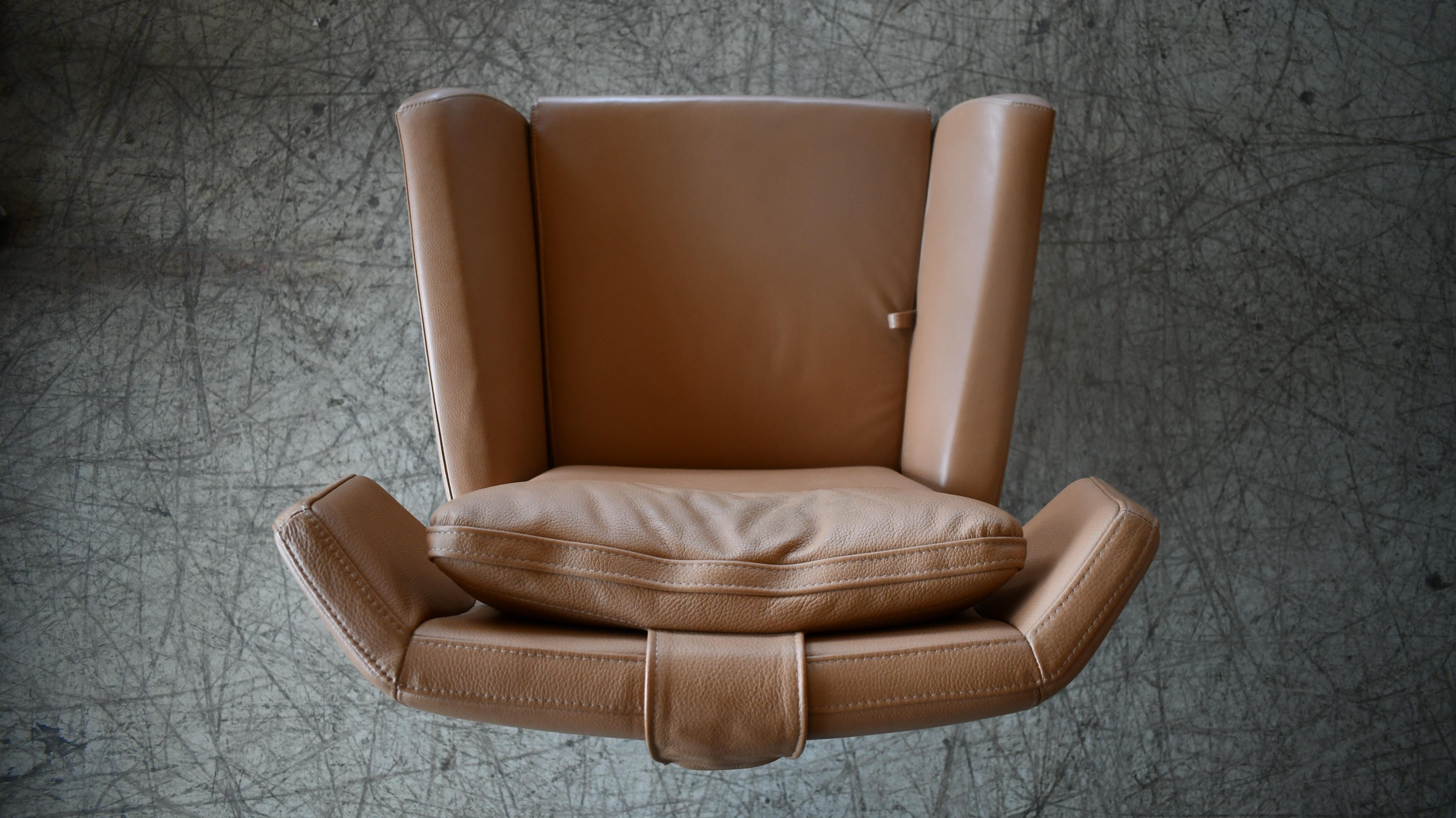 Scandinavian Highback Leather Chair with Ottoman in Beige Leather by Swedese For Sale 7