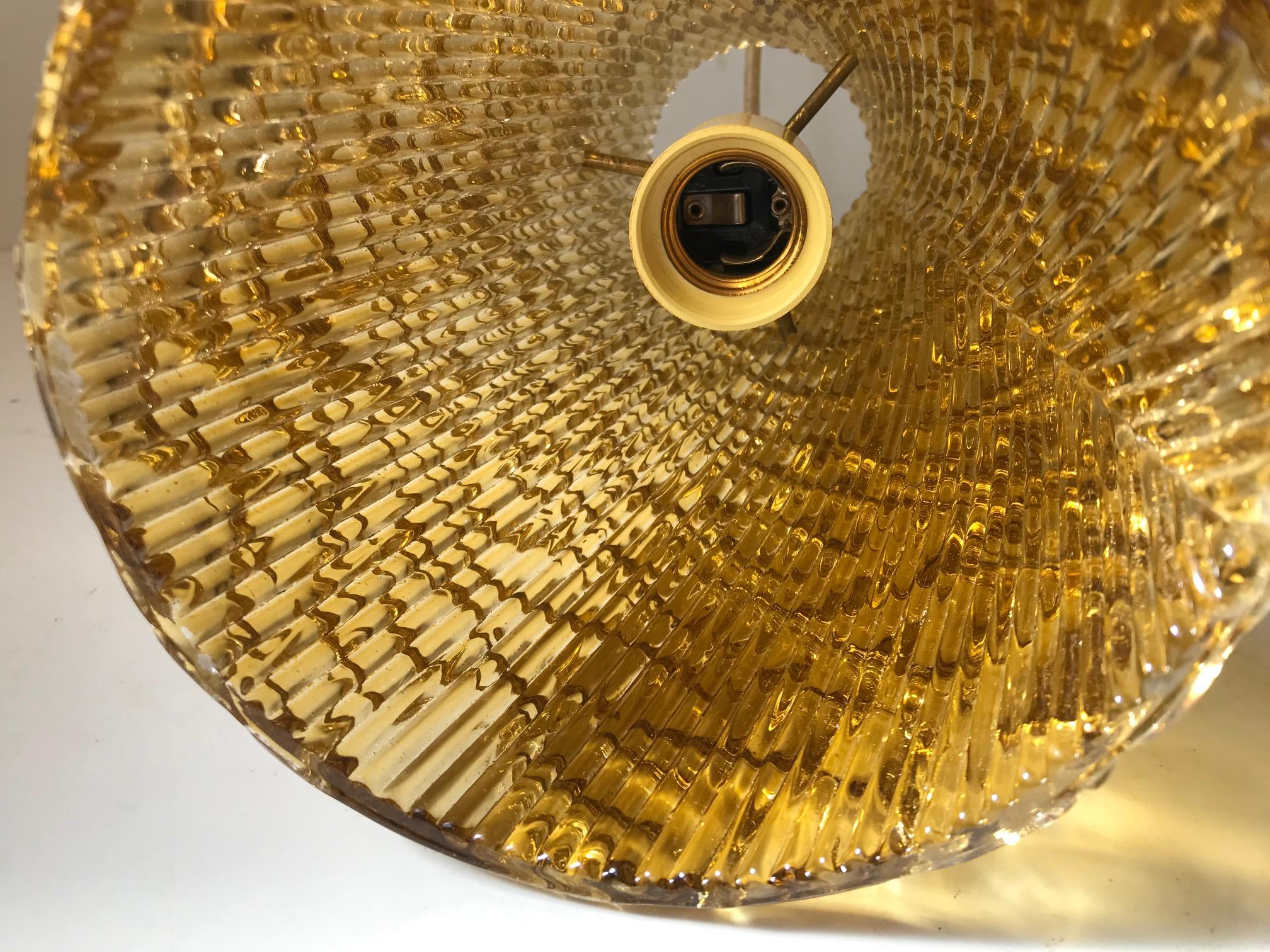 Mid-20th Century Scandinavian Honey Crystal Glass Pendant Lamp by Carl Fagerlund, Orrefors, 1960s