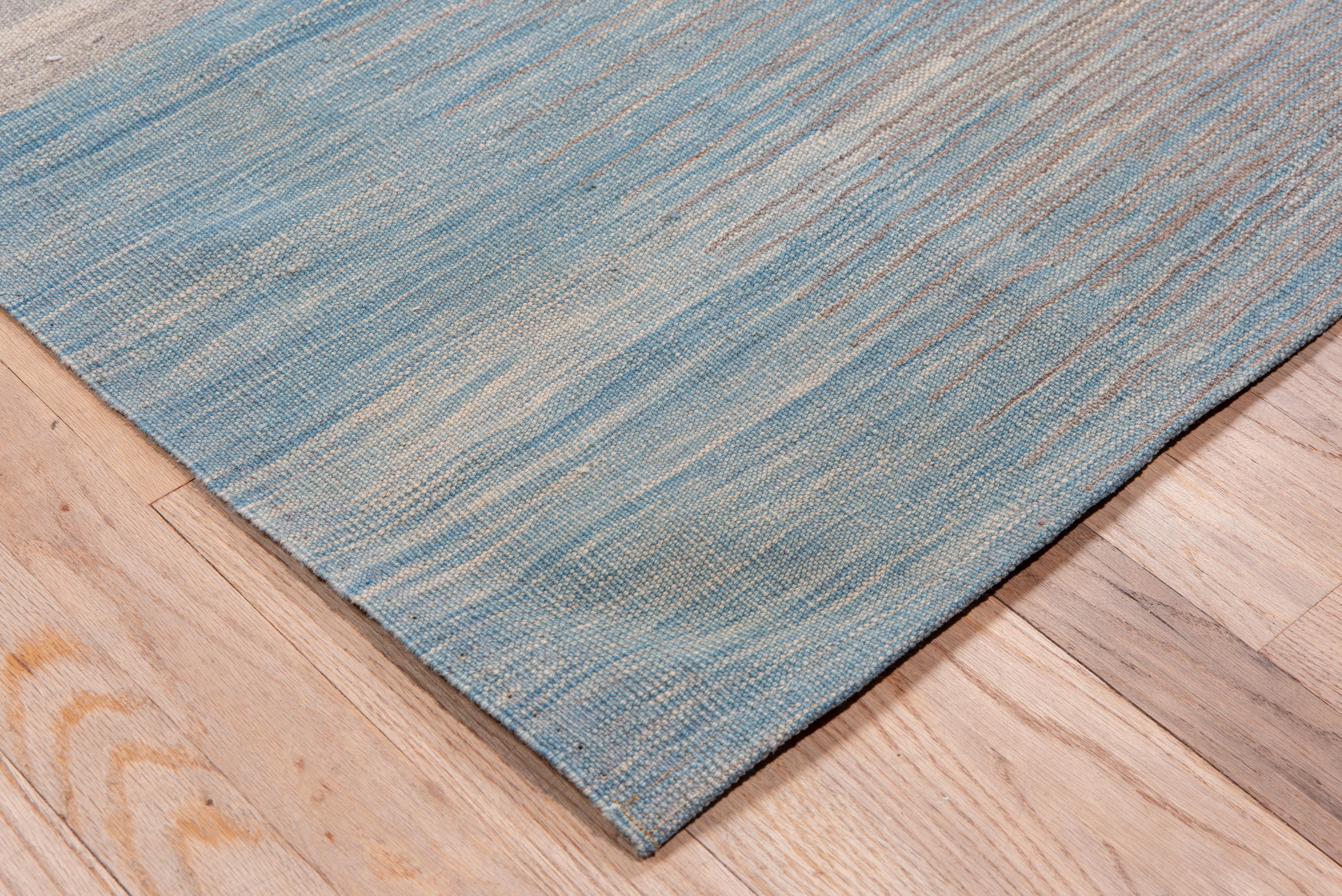Kilim Tapis à tissage plat moderne d'inspiration scandinave, tons gris, jaune et bleu en vente