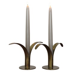 Candelabro escandinavo Ivar Alenius Björk Liljan de latón para Ystad Metal años 40