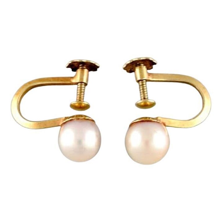 Skandinavischer Juwelier, ein Paar klassische Ohrringe aus 14 Karat Gold