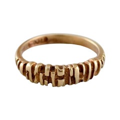 Scandinavian Jeweler, Modernist Ring in 14 Carat Gold, Mid-20th Century