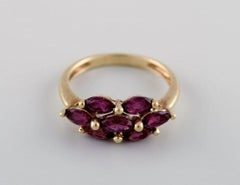 Scandinavian Jeweler, Vintage Alliance in 8 Carat Gold Adorned with Red Stones
