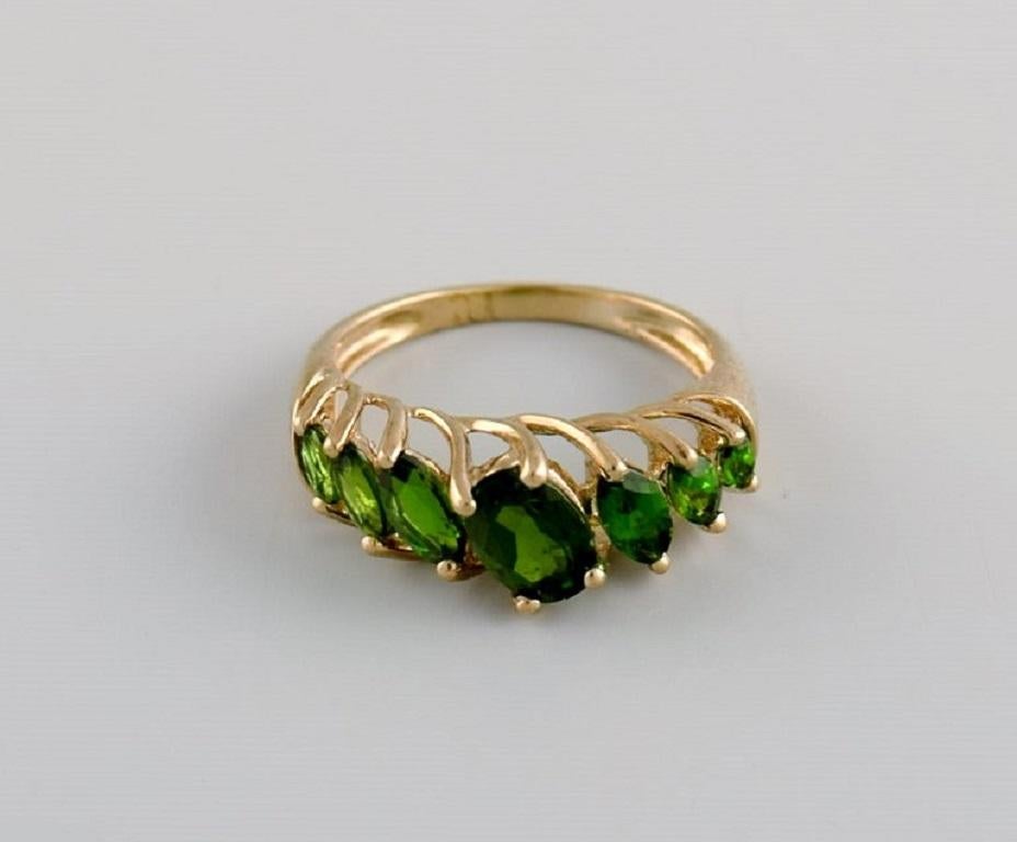Scandinavian Jeweler, Vintage Alliance in 8 Carat Gold with Green Stones In Excellent Condition In bronshoj, DK