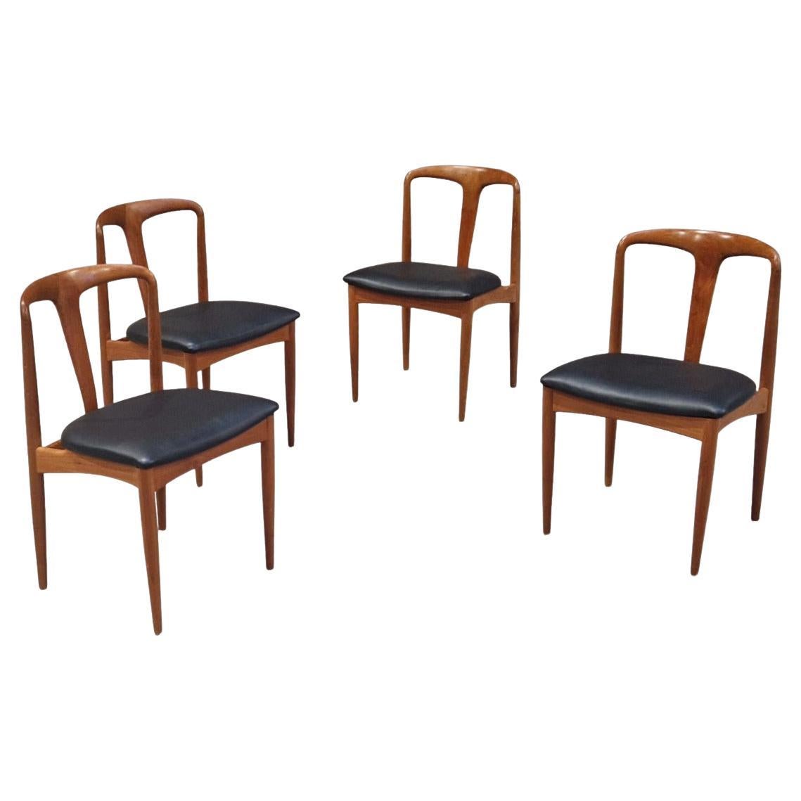 Scandinavian "Juliane' Chairs by Johannès Andersen, Denmark, 1960's, set of 4 For Sale