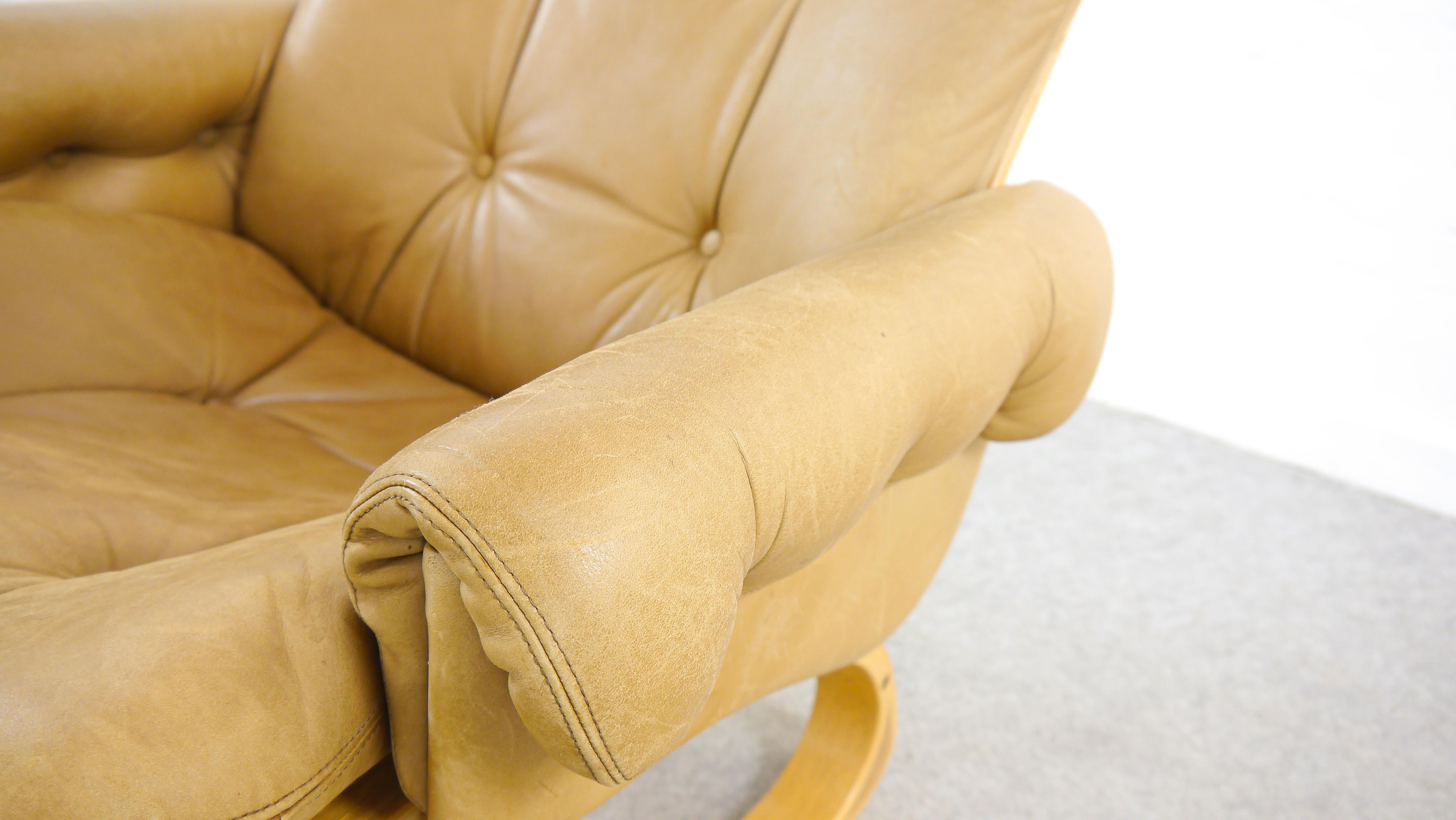 Scandinavian Kengu Easy Chair in Brown Leather by Solheim for Rykken, Norway For Sale 2