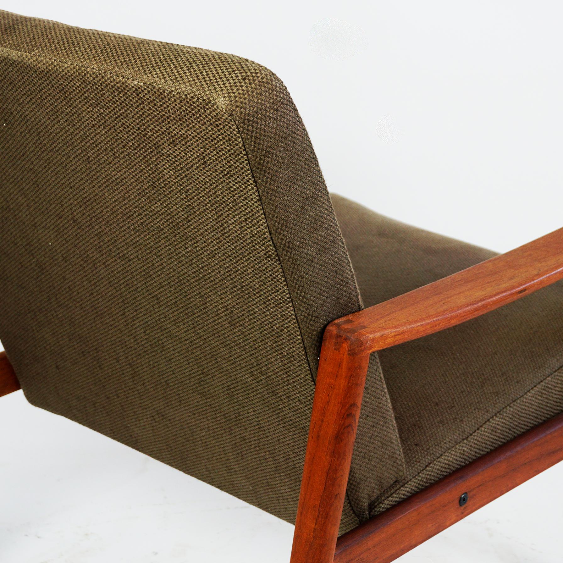 Fabric Scandinavian Khaki Green Teak Lounge Chair