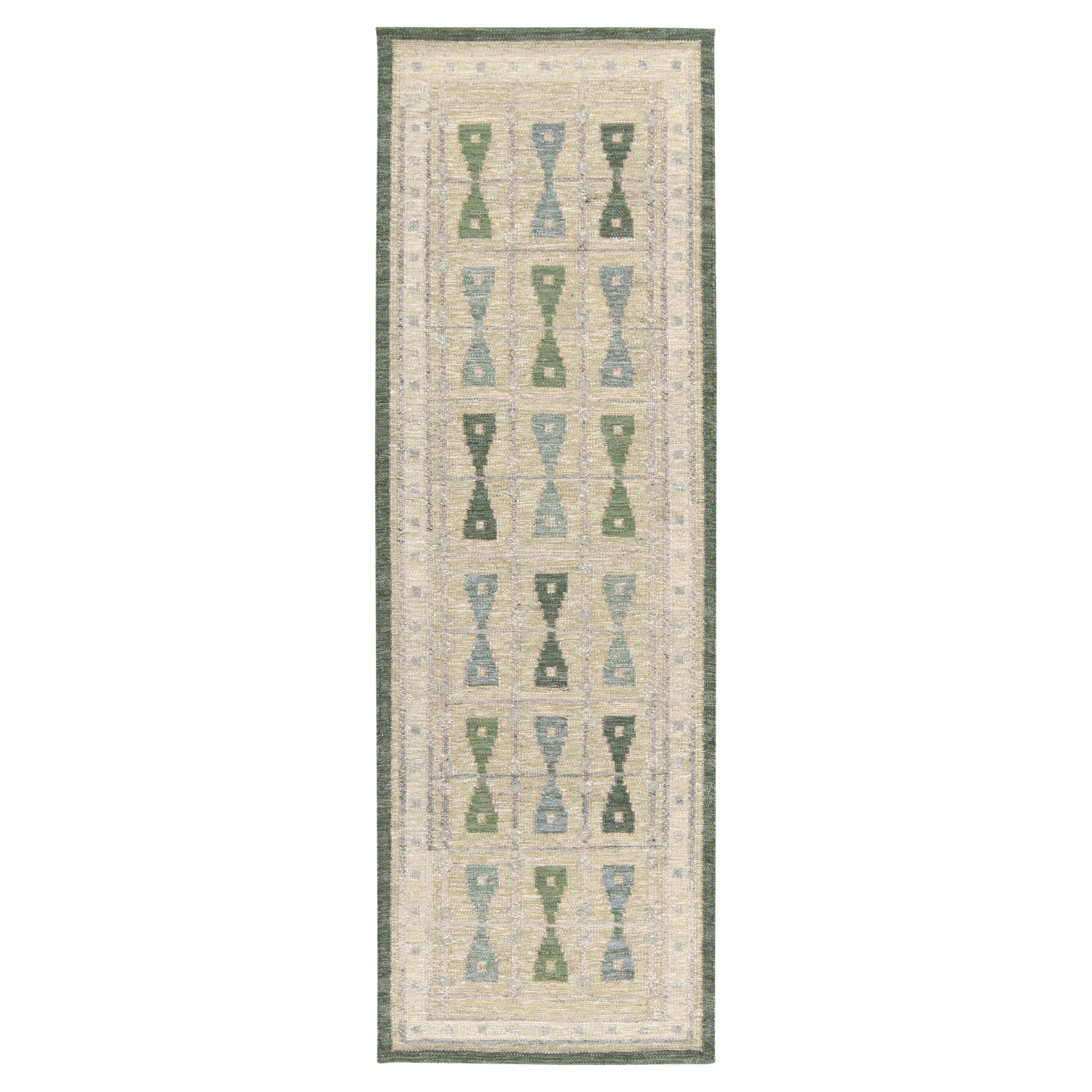 Teppich & Kelim, skandinavischer Kelim-Stil, maßgefertigter Läufer, grünes, blaues Muster