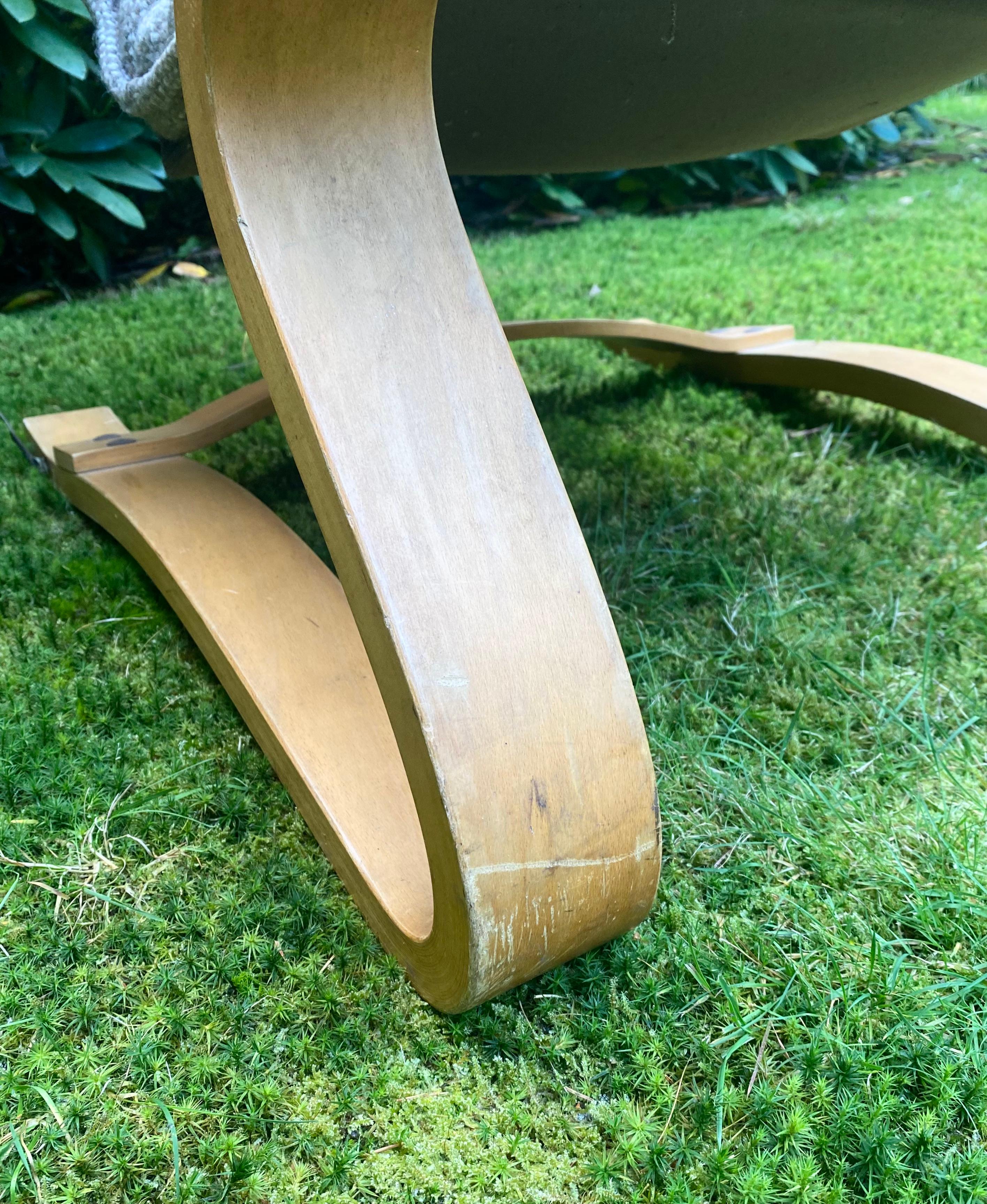 Scandinavian Laminated Beech Lounge Chair, in Style of Alvar Aalto, ca. 1960s For Sale 6