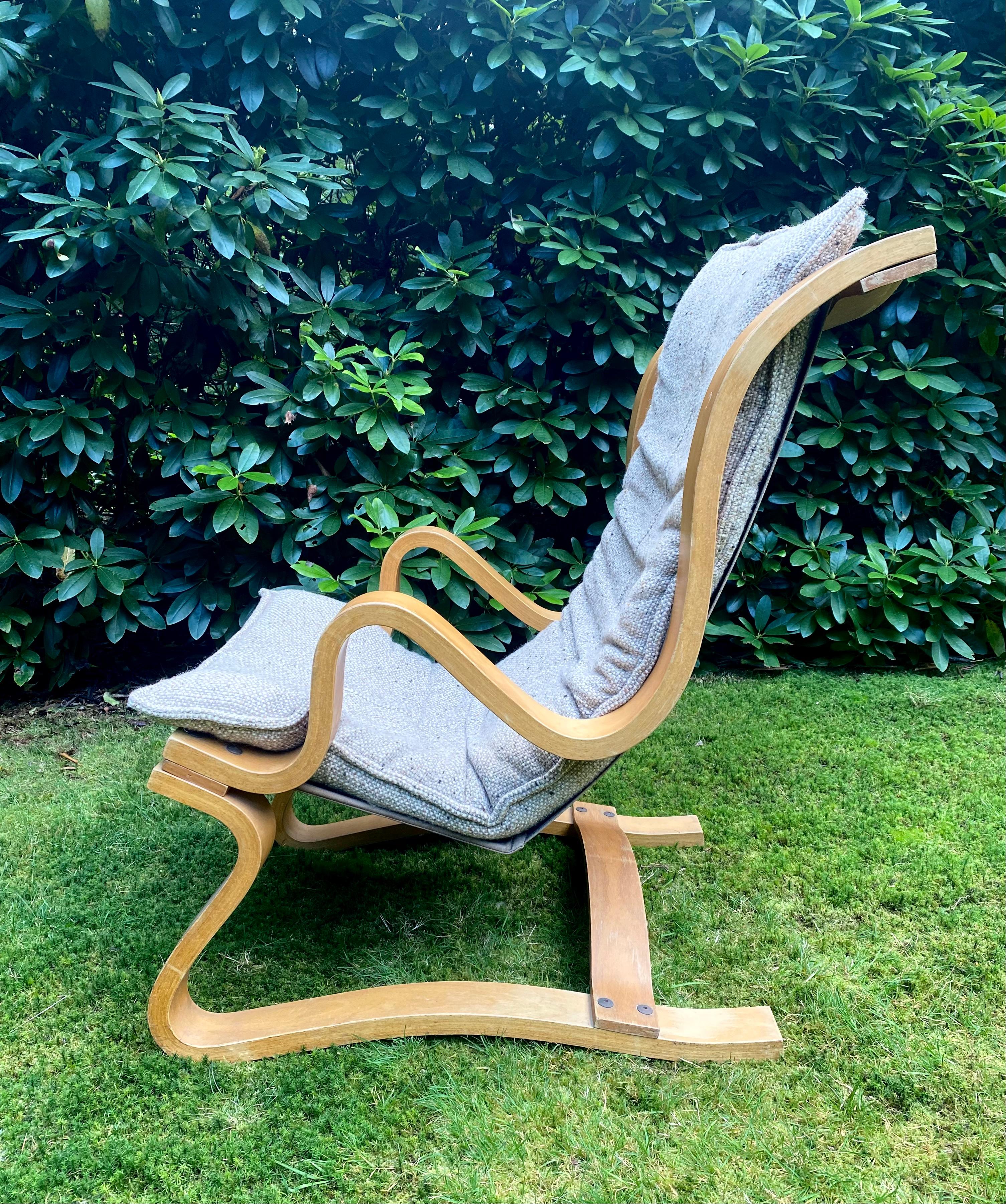 Scandinavian Modern Scandinavian Laminated Beech Lounge Chair, in Style of Alvar Aalto, ca. 1960s For Sale