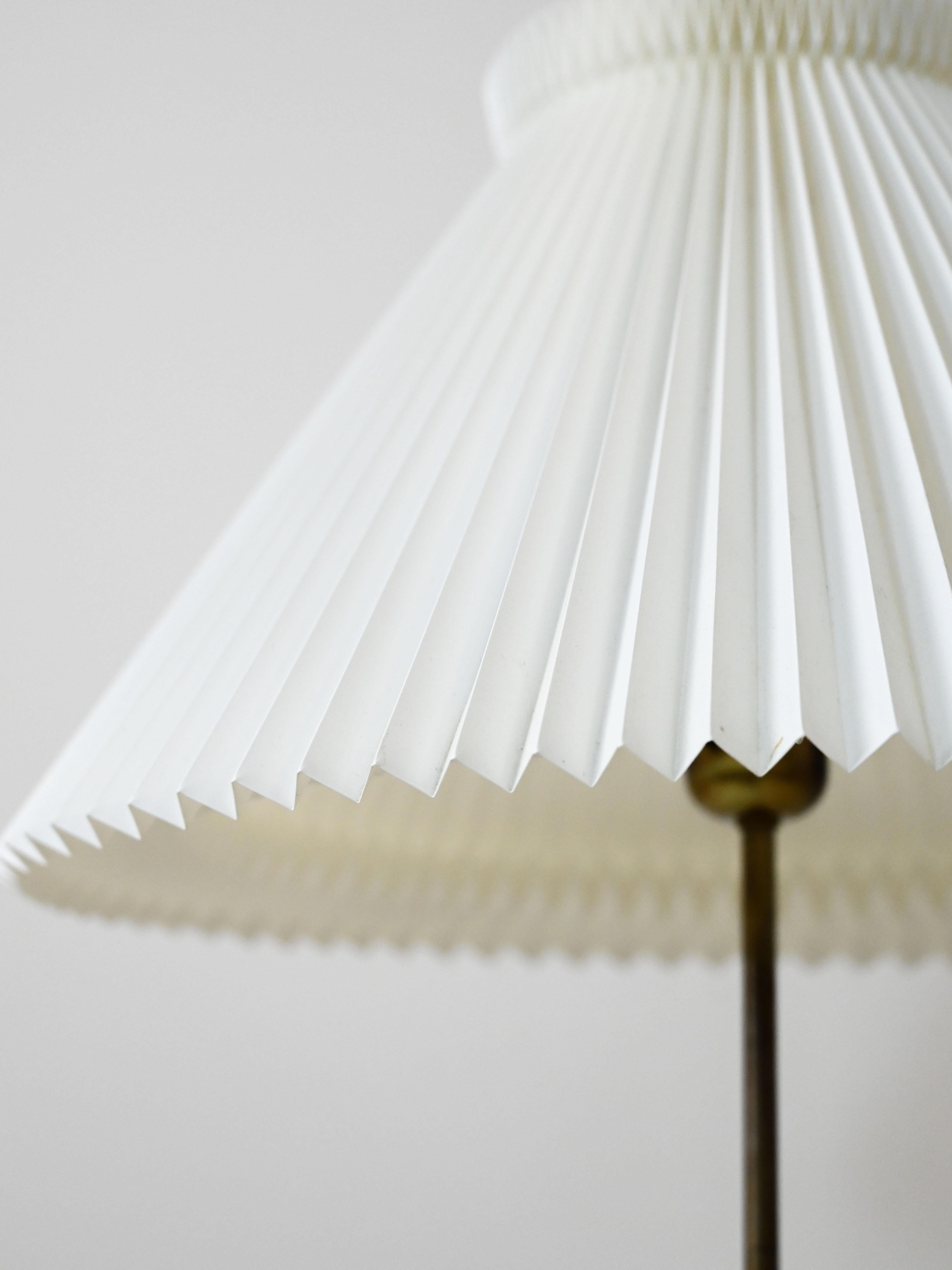 Scandinavian Lamp with Paper Shade 3