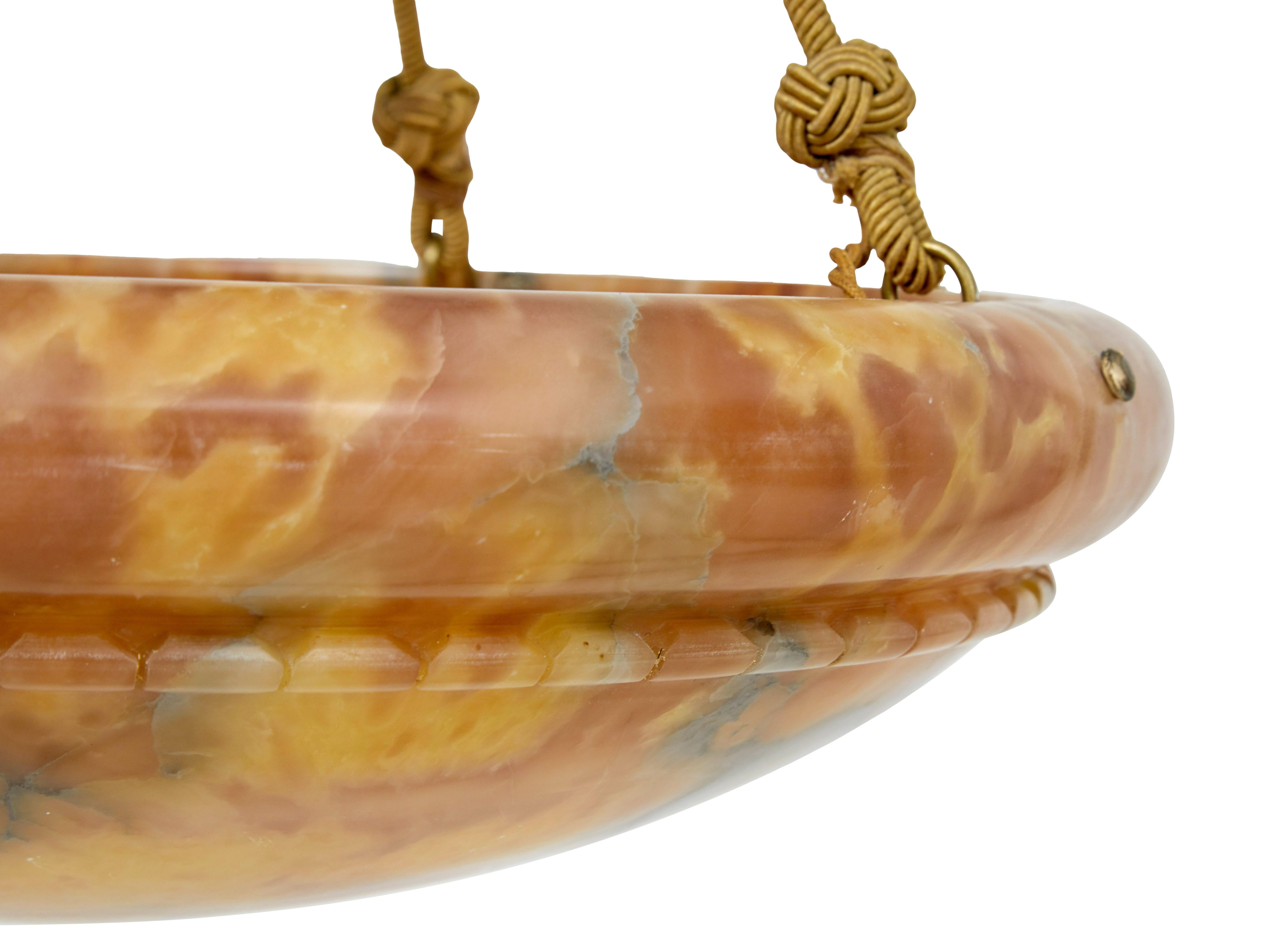 XX secolo Lampada a sospensione scandinava in alabastro art déco di grandi dimensioni in vendita