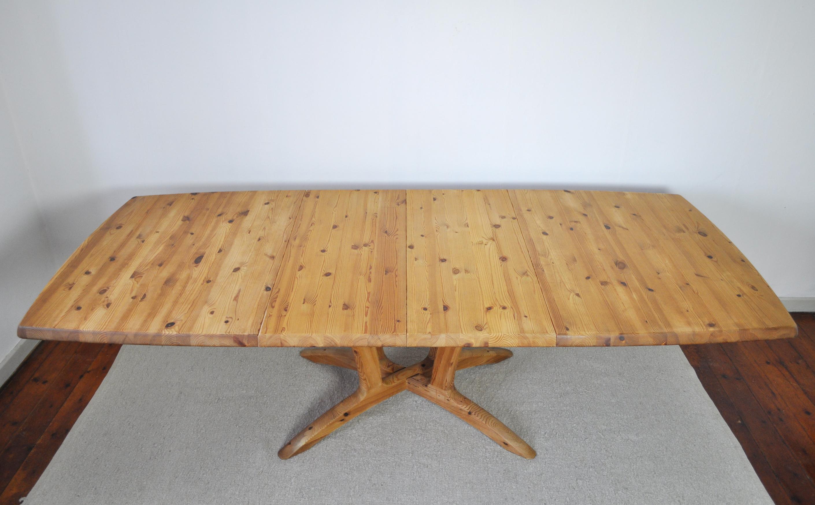 Scandinavian Large Extendable Pine Dining Table For Sale 12