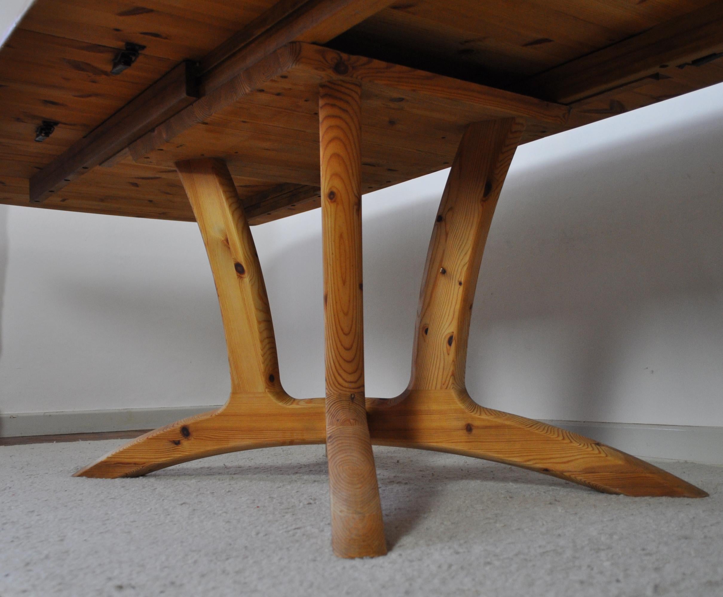 Scandinavian Large Extendable Pine Dining Table For Sale 3